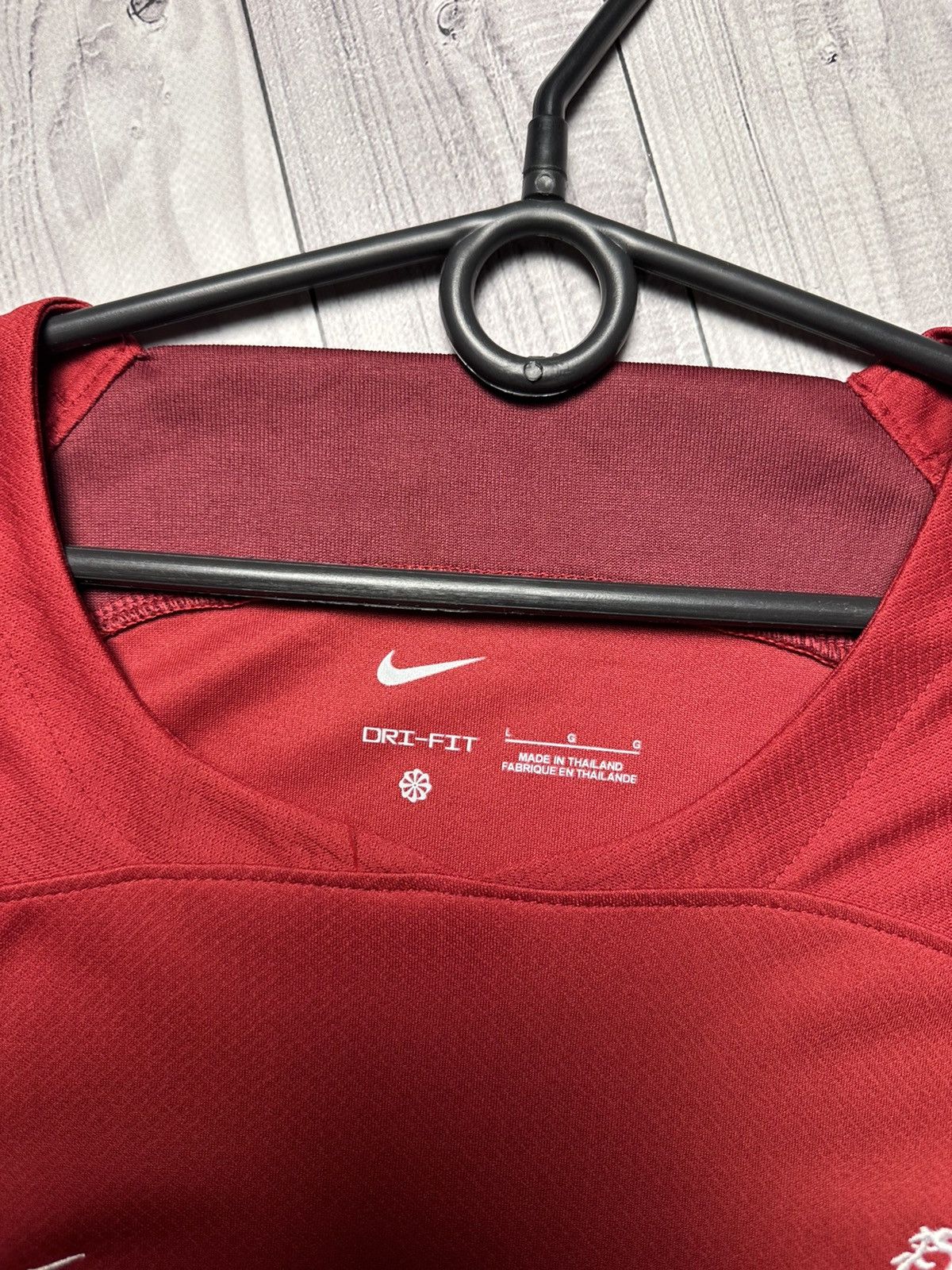 Other Liverpool Nike red soccer jersey size L Size US L / EU 52-54 / 3 - 3 Thumbnail