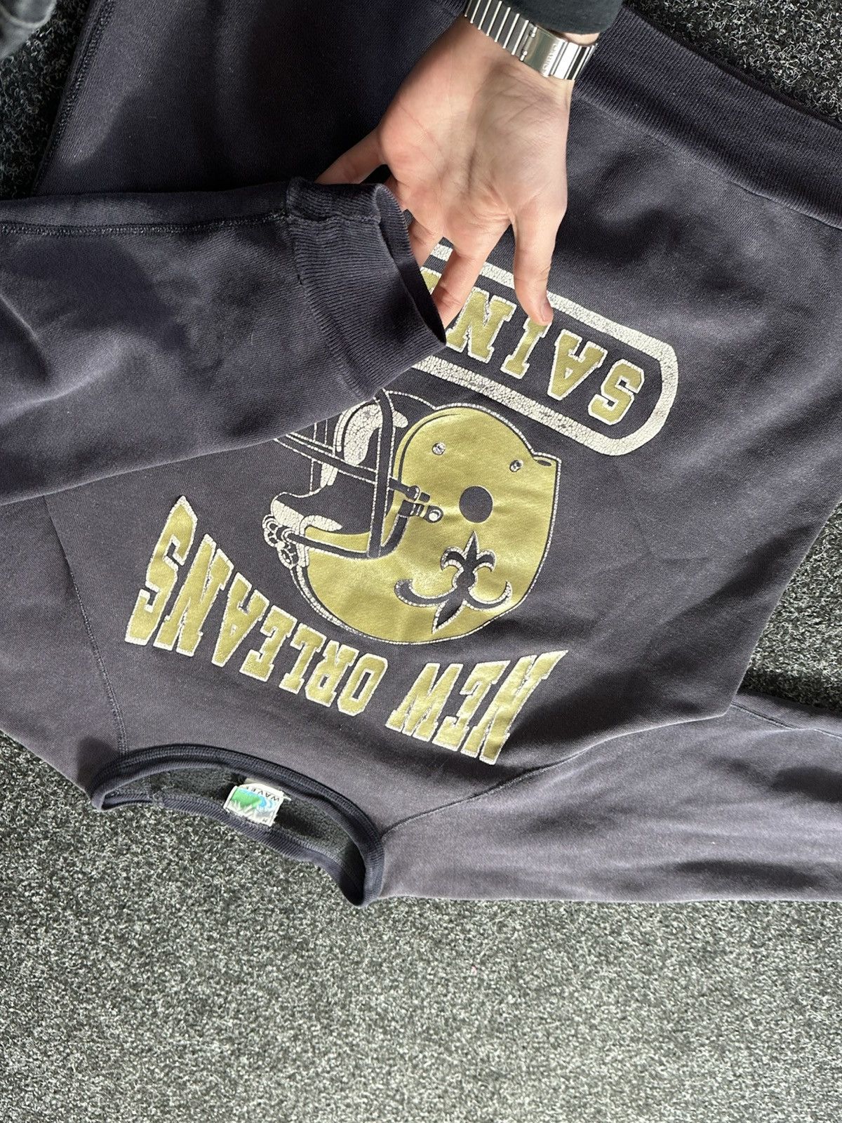NFL × Vintage 🚨Vintage New Orleans Saints RARE BOXY SWEATSHIRT BIG LOGO Size US M / EU 48-50 / 2 - 6 Thumbnail