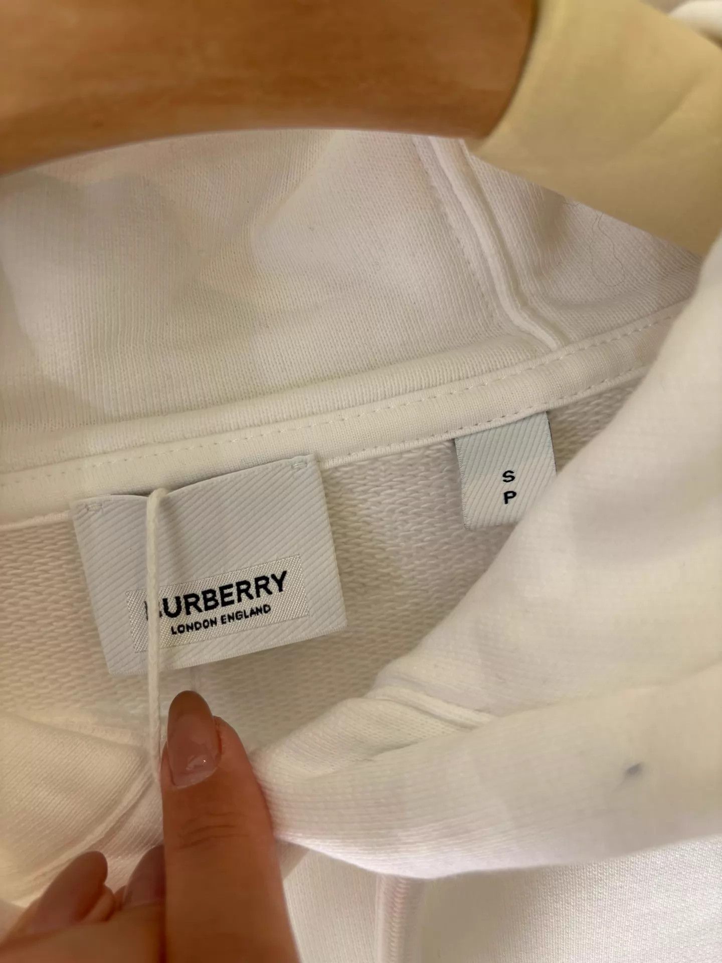 Burberry Burberry White Hoodie Horseferry Check Deadstock S Size S / US 4 / IT 40 - 4 Thumbnail