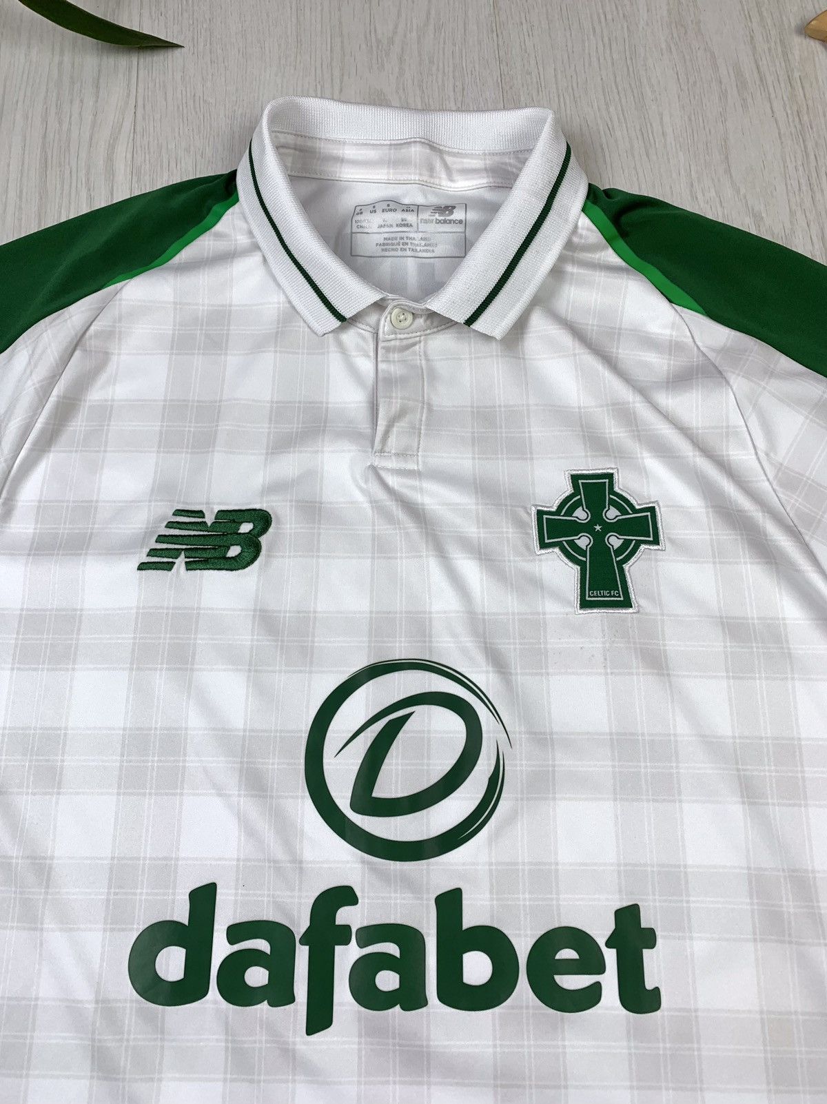 New Balance New Balance Celtic 2018-2019 Away Shirt Soccer Jersey Size S Size US S / EU 44-46 / 1 - 2 Thumbnail