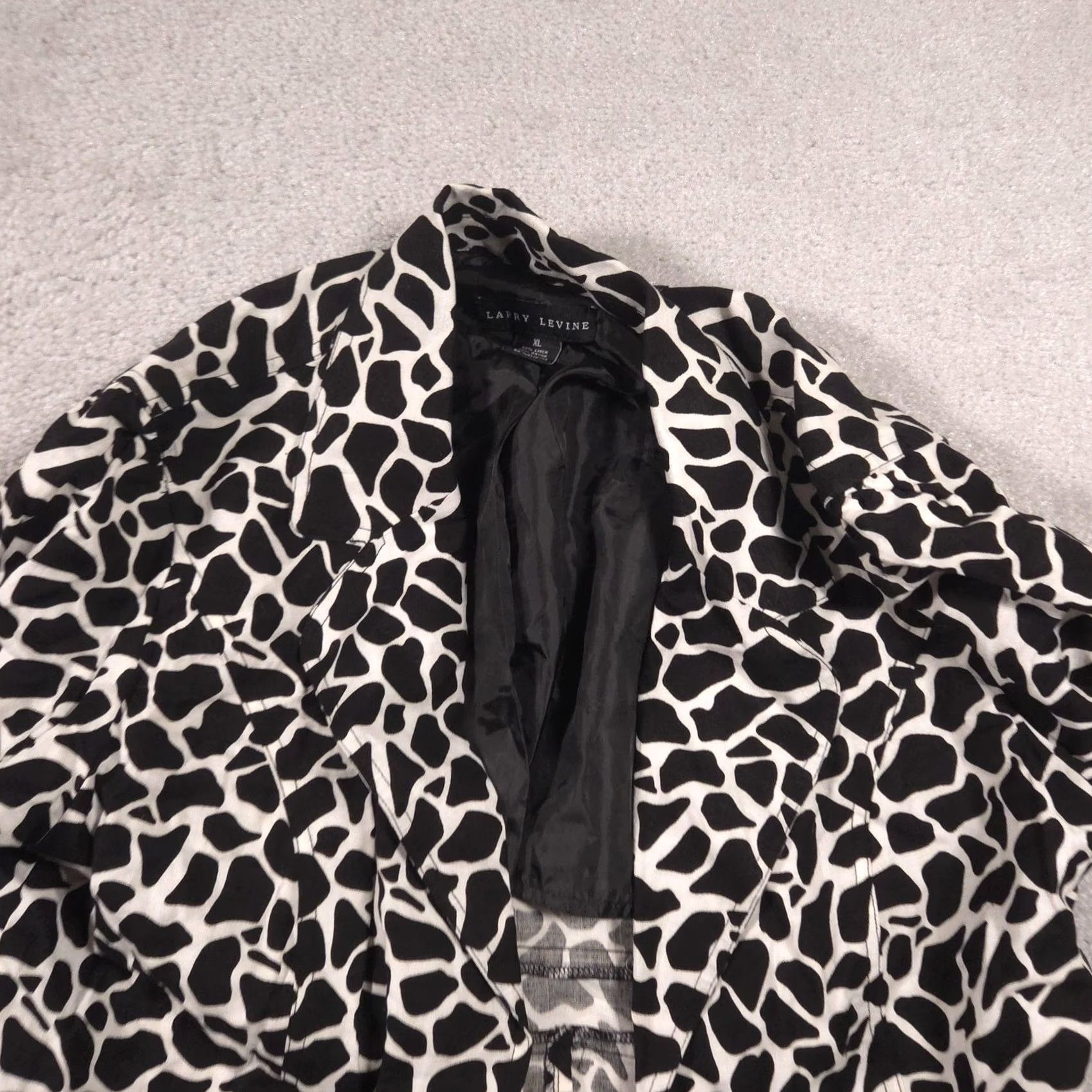 Vintage Larry Levine Blazer Womens XL Black White Animal Print Linen Short Sleeve Jacket Size 40" / US 18 - 3 Thumbnail