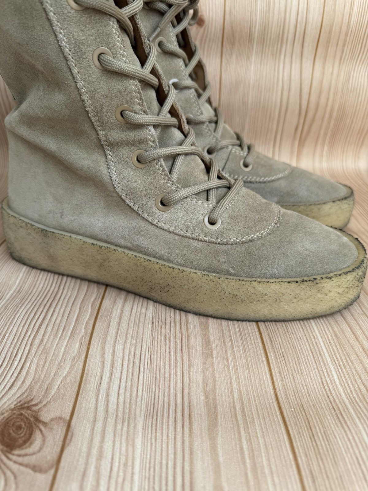 Yeezy Crepe suede boots Size US 10 / EU 43 - 10 Thumbnail