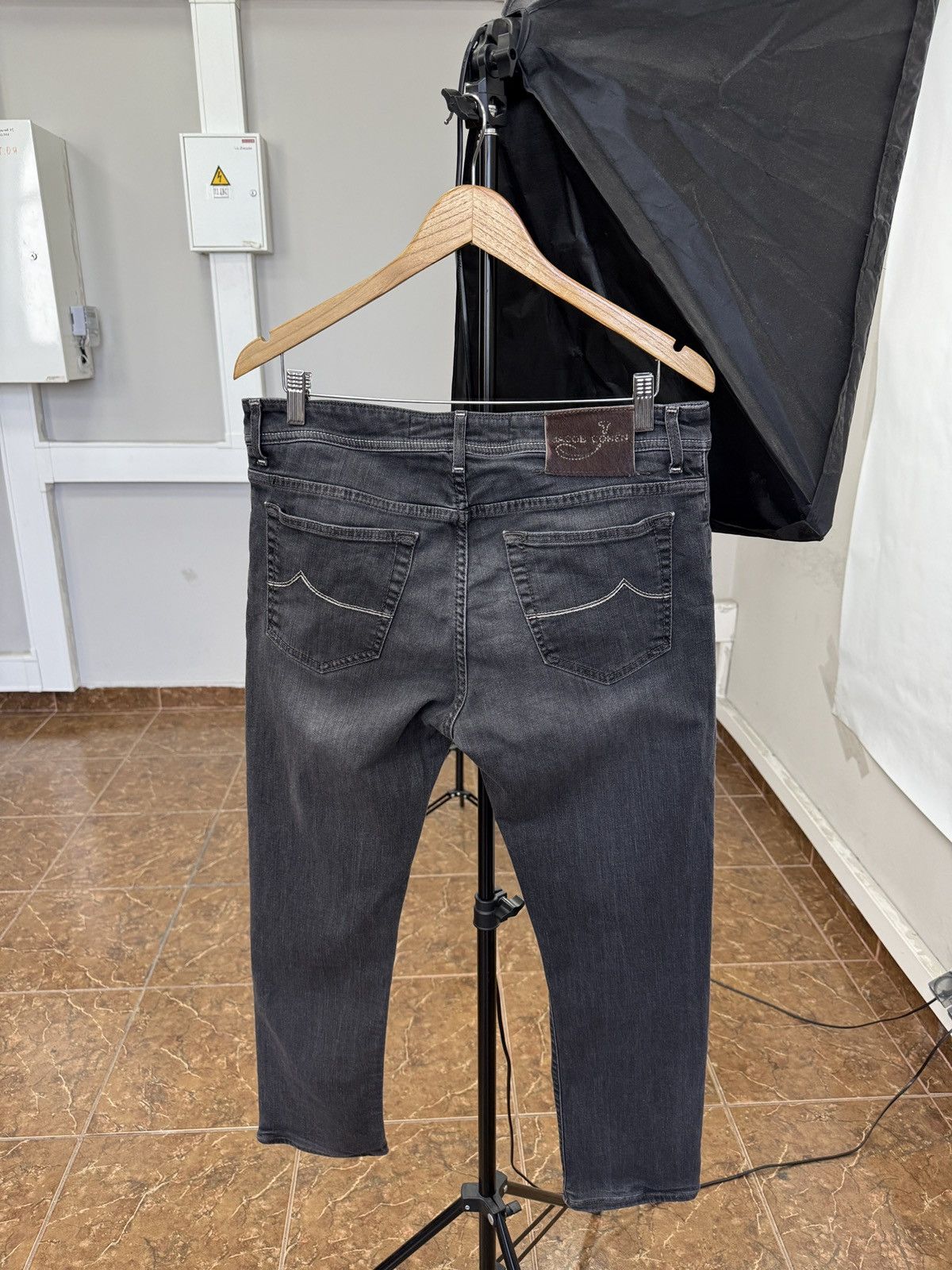 Jacob Cohen 🇮🇹 Jacob Cohen Luxury Denim Tailored Jeans 688 Made in Italy Size US 35 - 2 Thumbnail