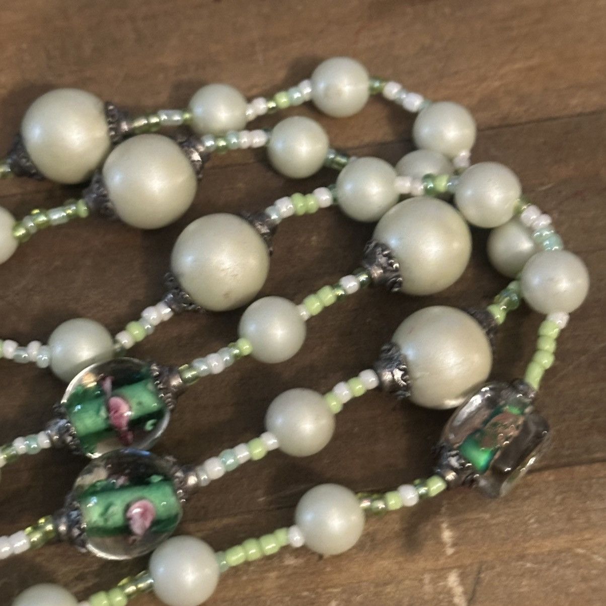 Vintage Vintage long light green pearl & Murano glass bead necklace Size ONE SIZE - 4 Thumbnail