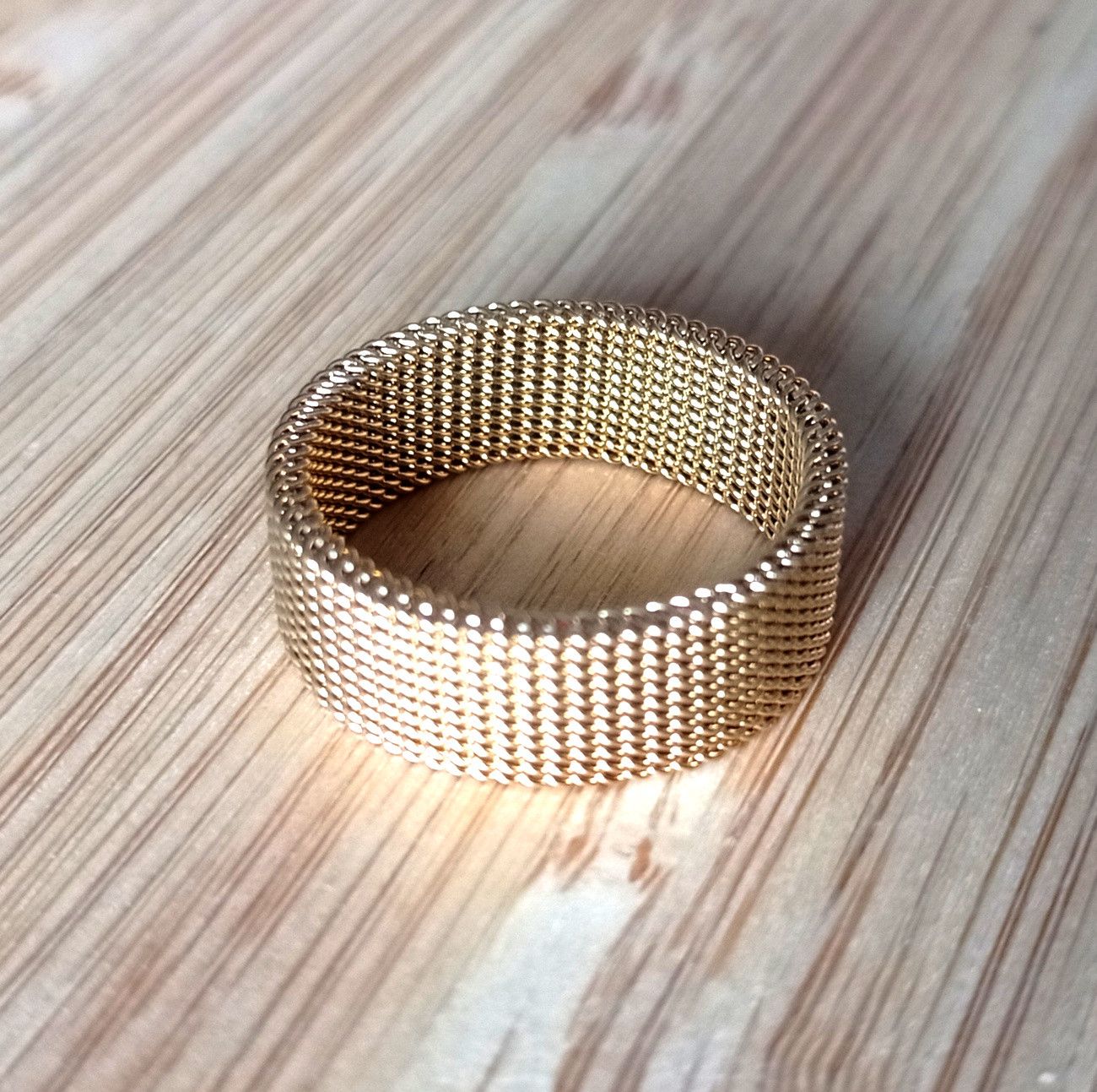 Designer × Vintage Stunning Shine Gold Circle Net SS Simple Ring Unique Size ONE SIZE - 1 Thumbnail