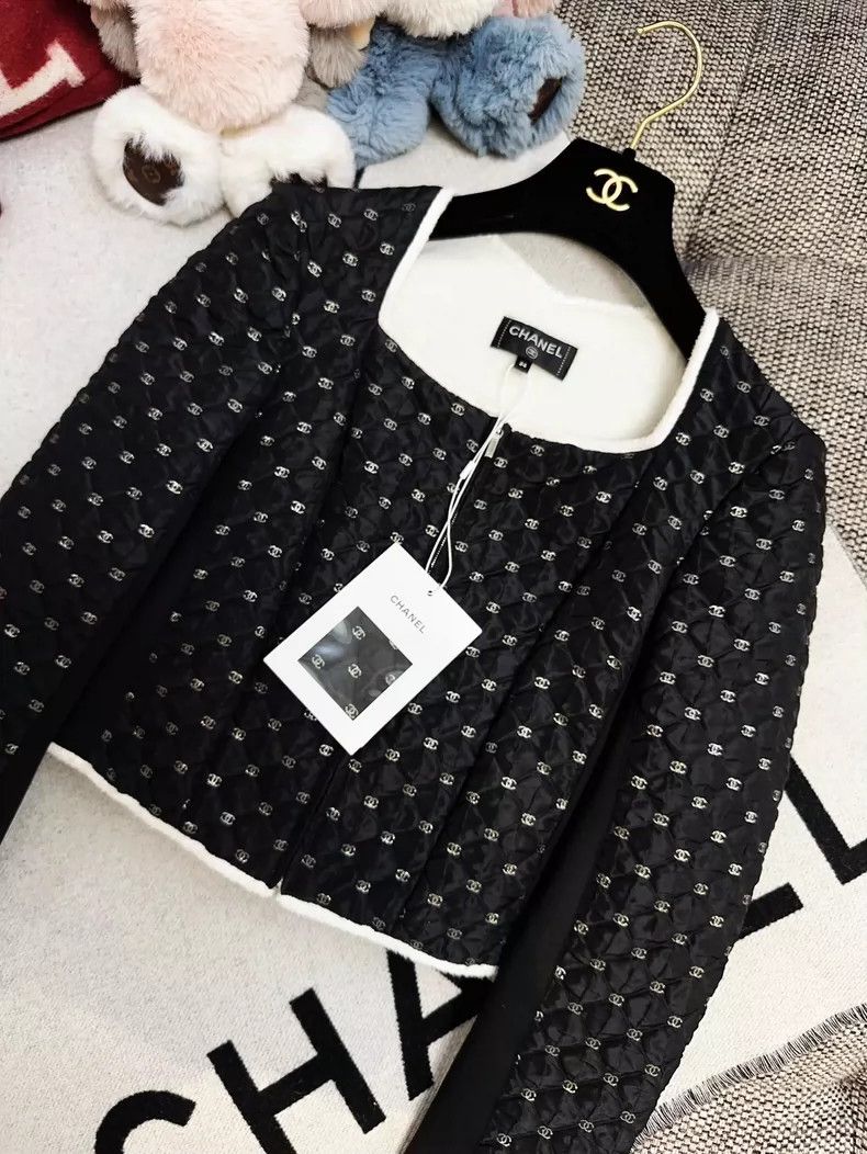 Chanel Chanel Black embroidered double C square collar long-sleev Size XXS / US 00 / IT 34 - 2 Thumbnail
