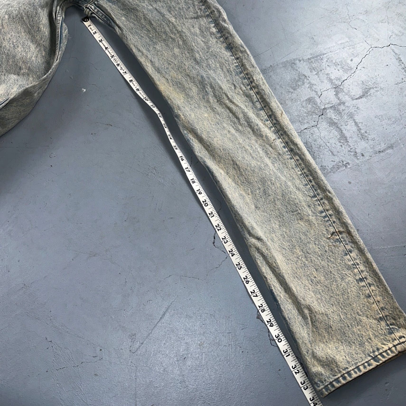 Levi's VINTAGE Levi's 501 Jeans - USA 90s Straight Mid Rise Blue Light Wash 30x34 Mens Regular 34 Inseam 501 Series Size US 30 / EU 46 - 5 Thumbnail