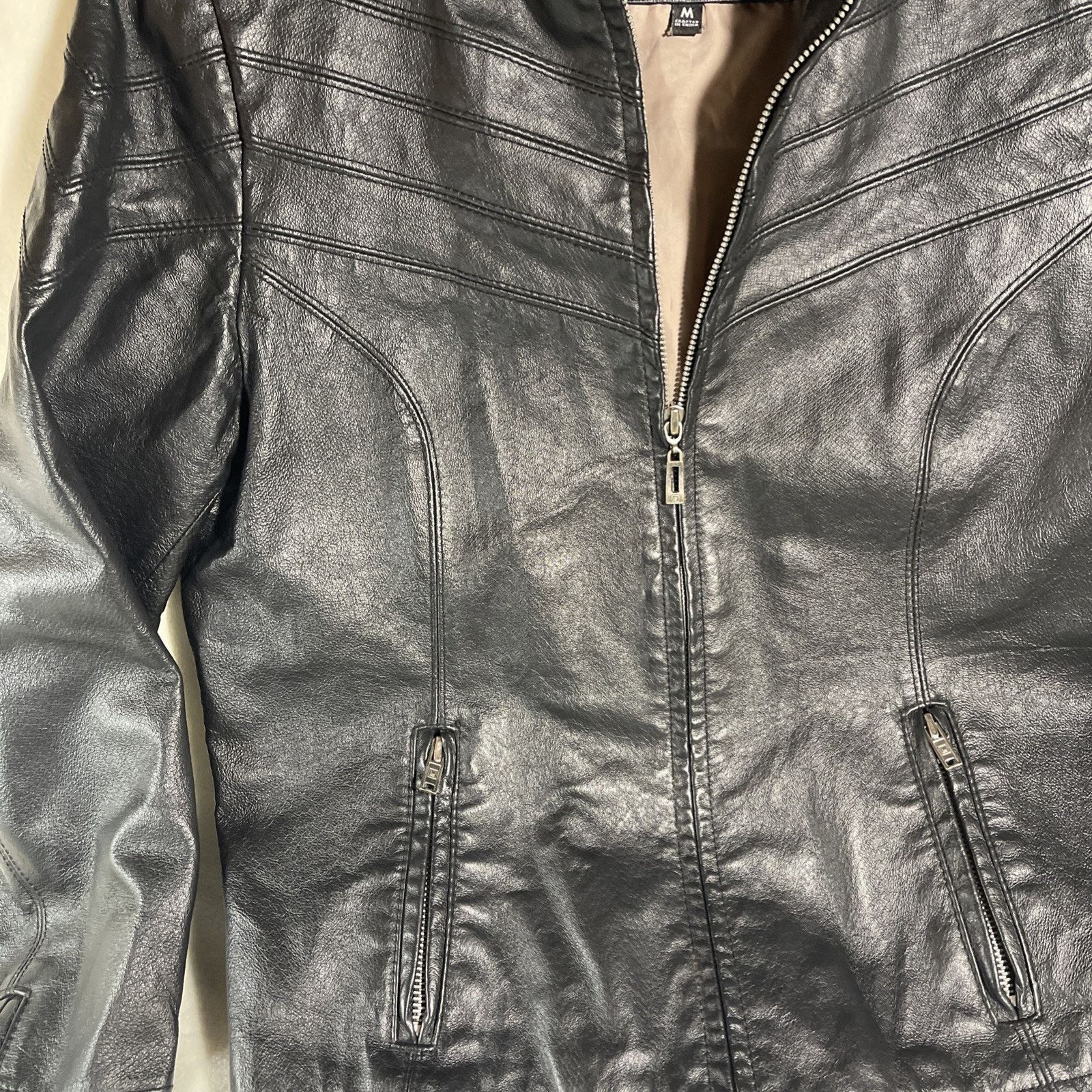 Wilsons Leather Wilsons Leather Black Jacket women’s MED Zippers Size M / US 6-8 / IT 42-44 - 5 Thumbnail