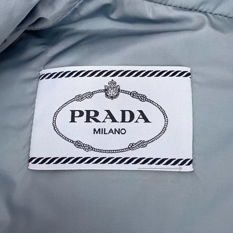 Prada Prada Black triangle stand-up collar zipper long-sleeved d Size S / US 4 / IT 40 - 6 Thumbnail