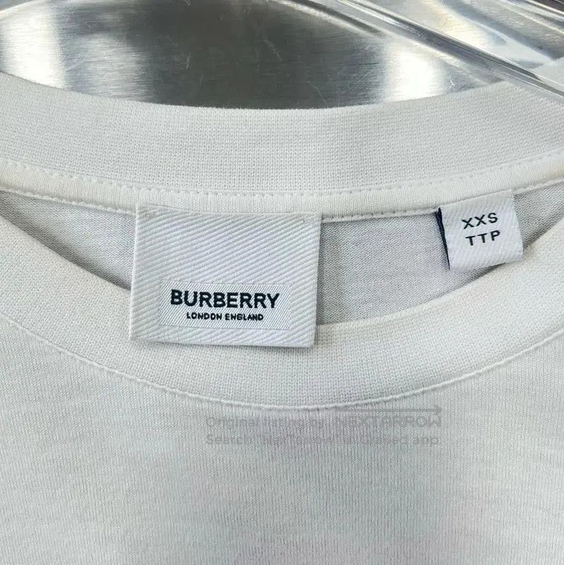 Burberry Burberry Women's White Long Sleeve T-Shirt. Size XXS / US 00 / IT 34 - 3 Thumbnail