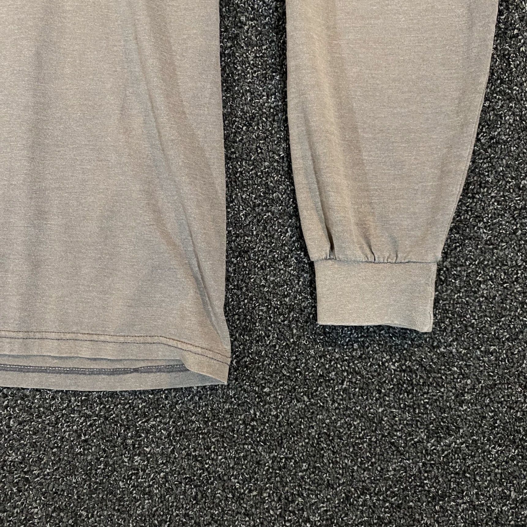 Nike VINTAGE Nike Shirt Men M Long Sleeve Gray Swoosh Faded Gray Size US M / EU 48-50 / 2 - 5 Thumbnail