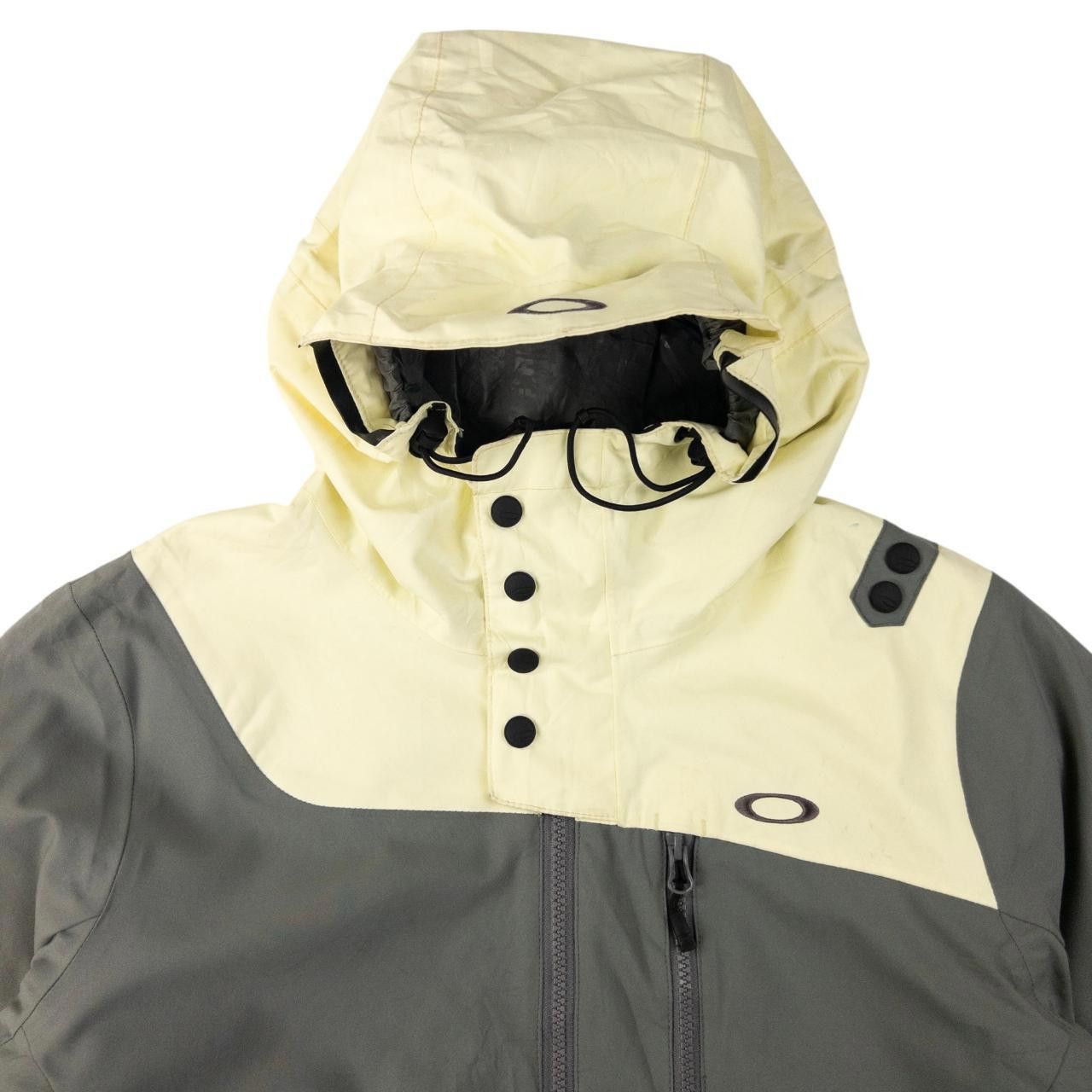 Oakley Vintage Oakley Zip Up Snowboarding Jacket Size L Size US L / EU 52-54 / 3 - 3 Thumbnail
