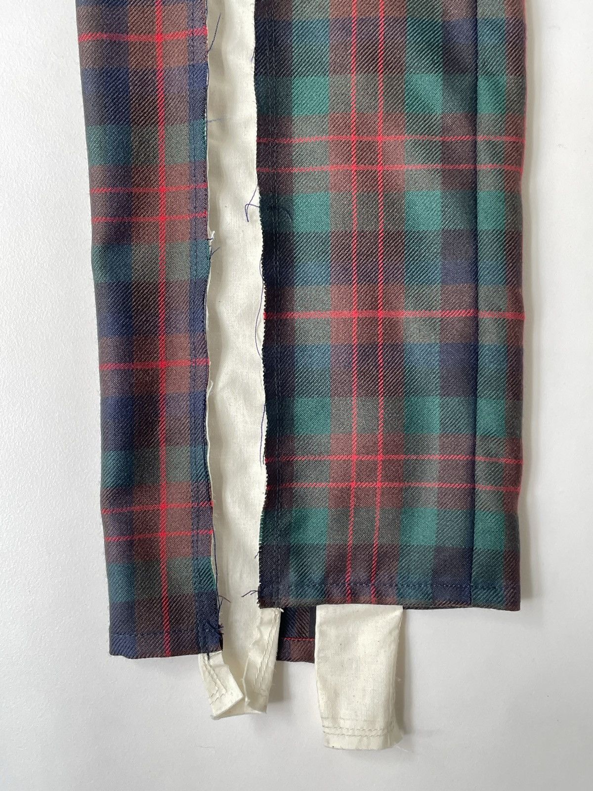 Comme des Garcons A/W 06 ‘Reworked Tartan’ Wool Trousers Size 26" / US 2 / IT 38 - 11 Thumbnail