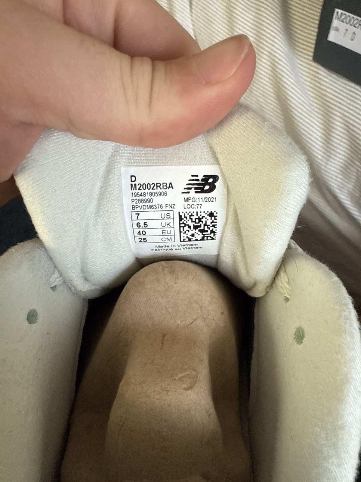 New Balance × The Basement The Basement New Balance 2002R Stone Grey Size US 7 / EU 40 - 6 Thumbnail