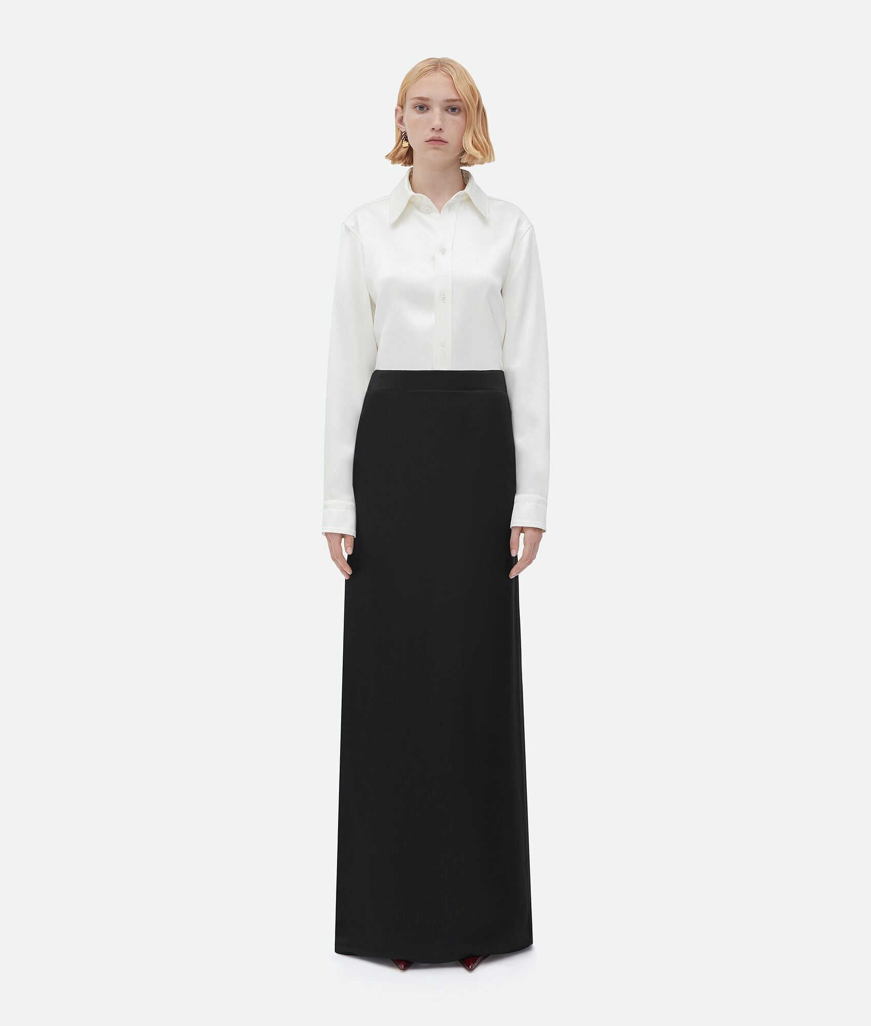 Bottega Veneta o1n1vont1225 Silk Twill Skirt in Black Size 27" / US 4 / IT 40 - 1 Thumbnail