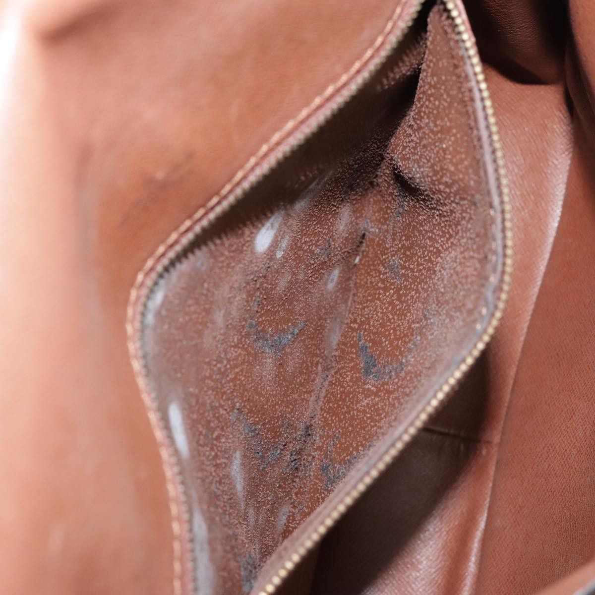 LOUIS VUITTON Monogram Saint Cloud GM Shoulder Bag M51242
