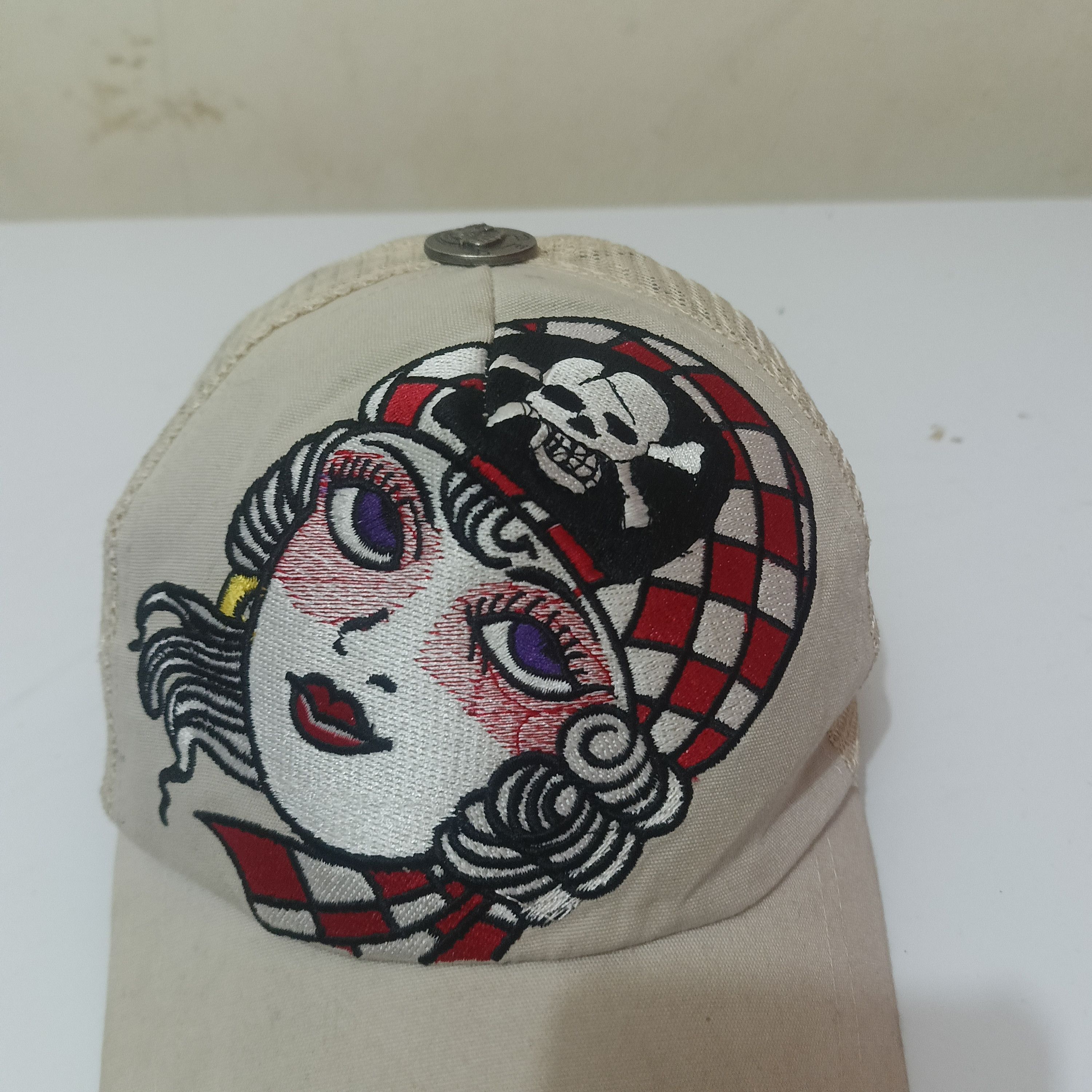 Designer × Japanese Brand Distressed trucker cap inspired ed hardy trucker cap Size ONE SIZE - 2 Thumbnail
