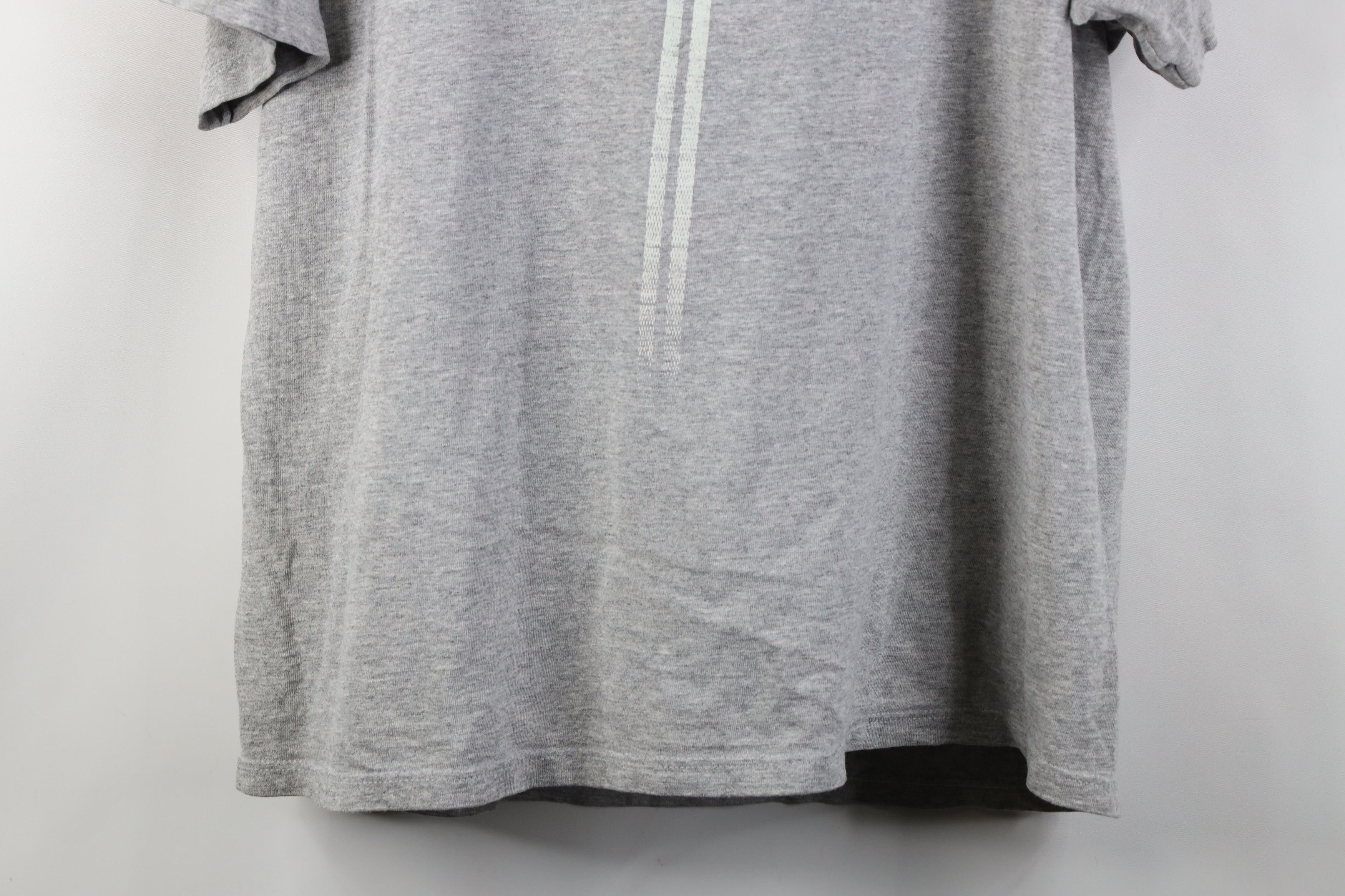 Nike Vintage 90s Nike Travis Scott Center Swoosh T-Shirt USA Size US L / EU 52-54 / 3 - 15 Thumbnail