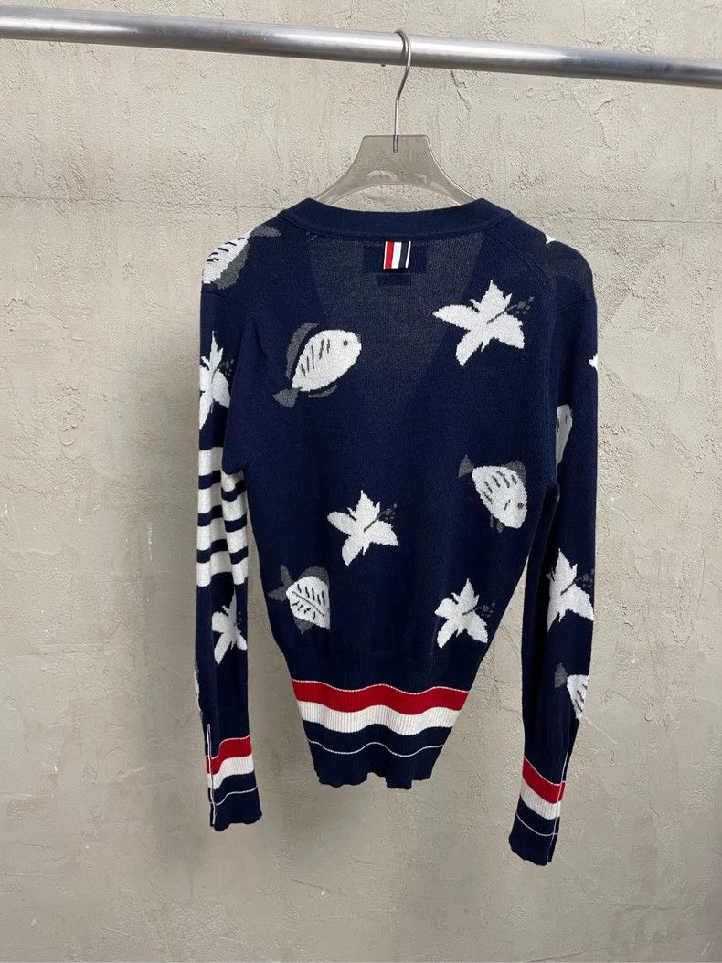 Thom Browne Thom browne Dark blue small fish four-striped pure cashmere Size XS / US 0-2 / IT 36-38 - 2 Thumbnail