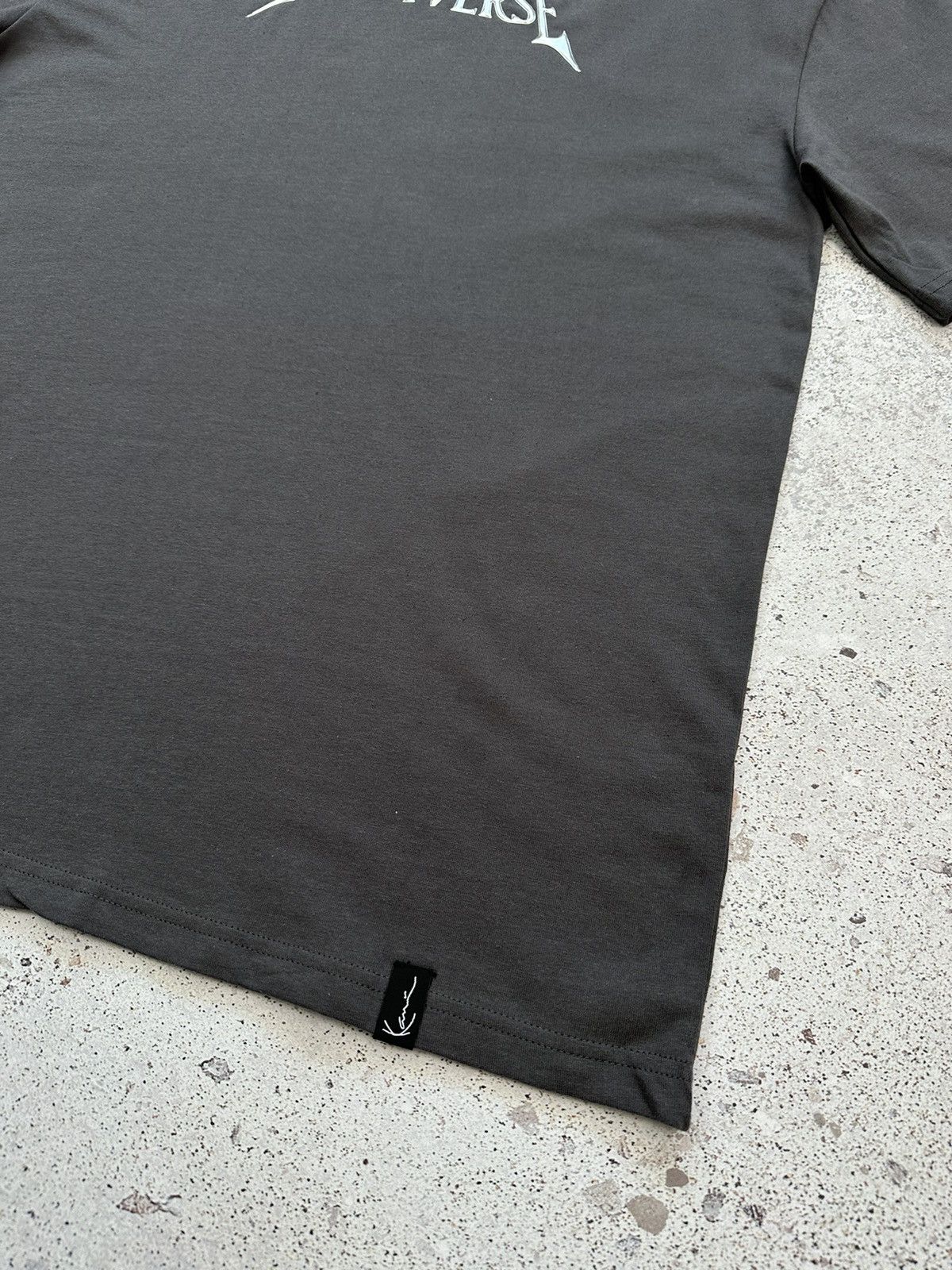 Karl Kani Karl Kani Metaverse Signature graphic T shirt Men M washed Size US M / EU 48-50 / 2 - 11 Thumbnail