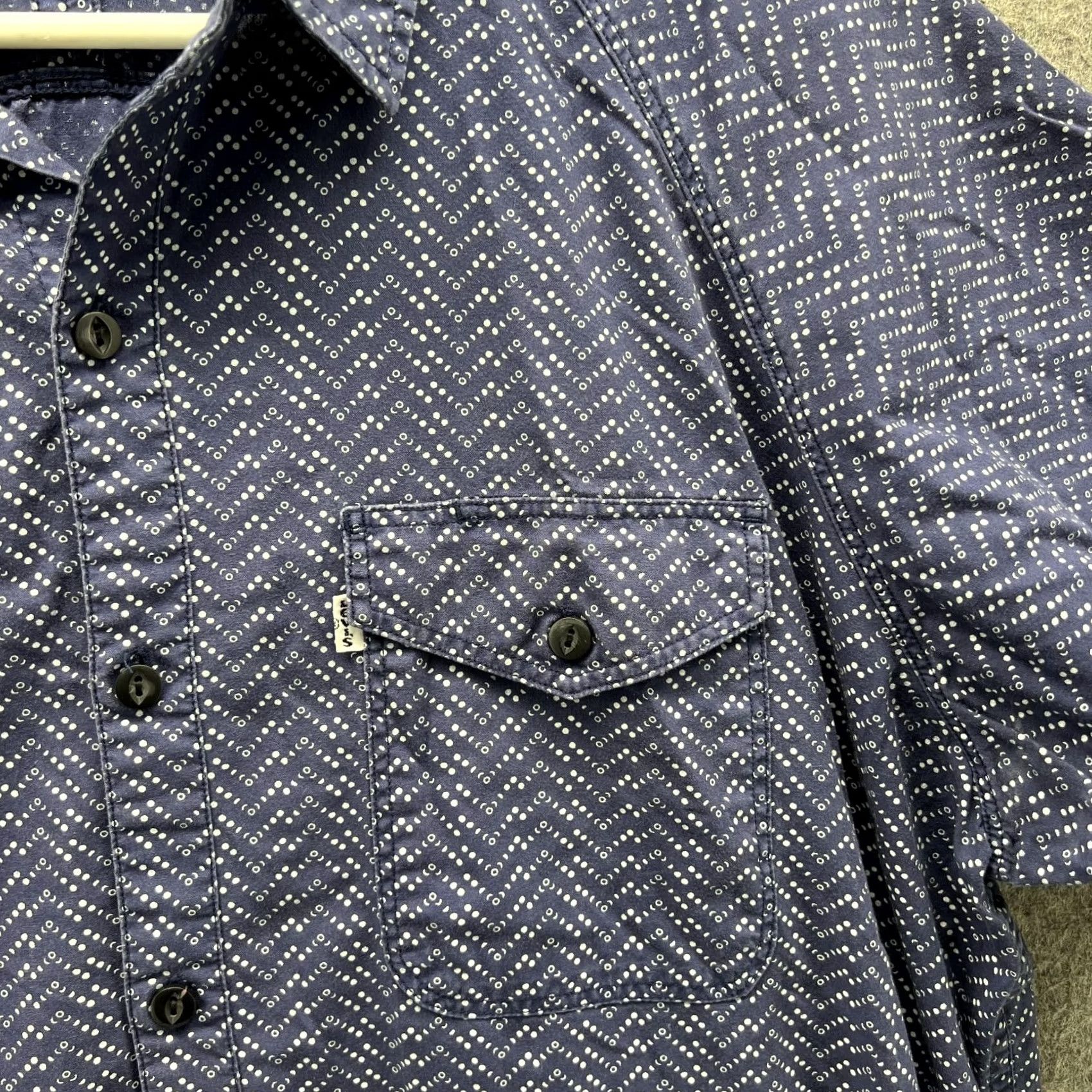 Levi's Levi's Shirt Men Large Adult Blue Pocket Button Down Dots Short Sleeve Cotton Shirt Size US L / EU 52-54 / 3 - 6 Thumbnail