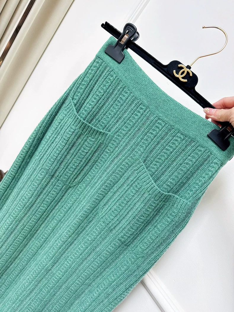 Chanel Chanel Green and silver silk cashmere knitted skirt Size 24" / US 00 / IT 34 - 8 Thumbnail