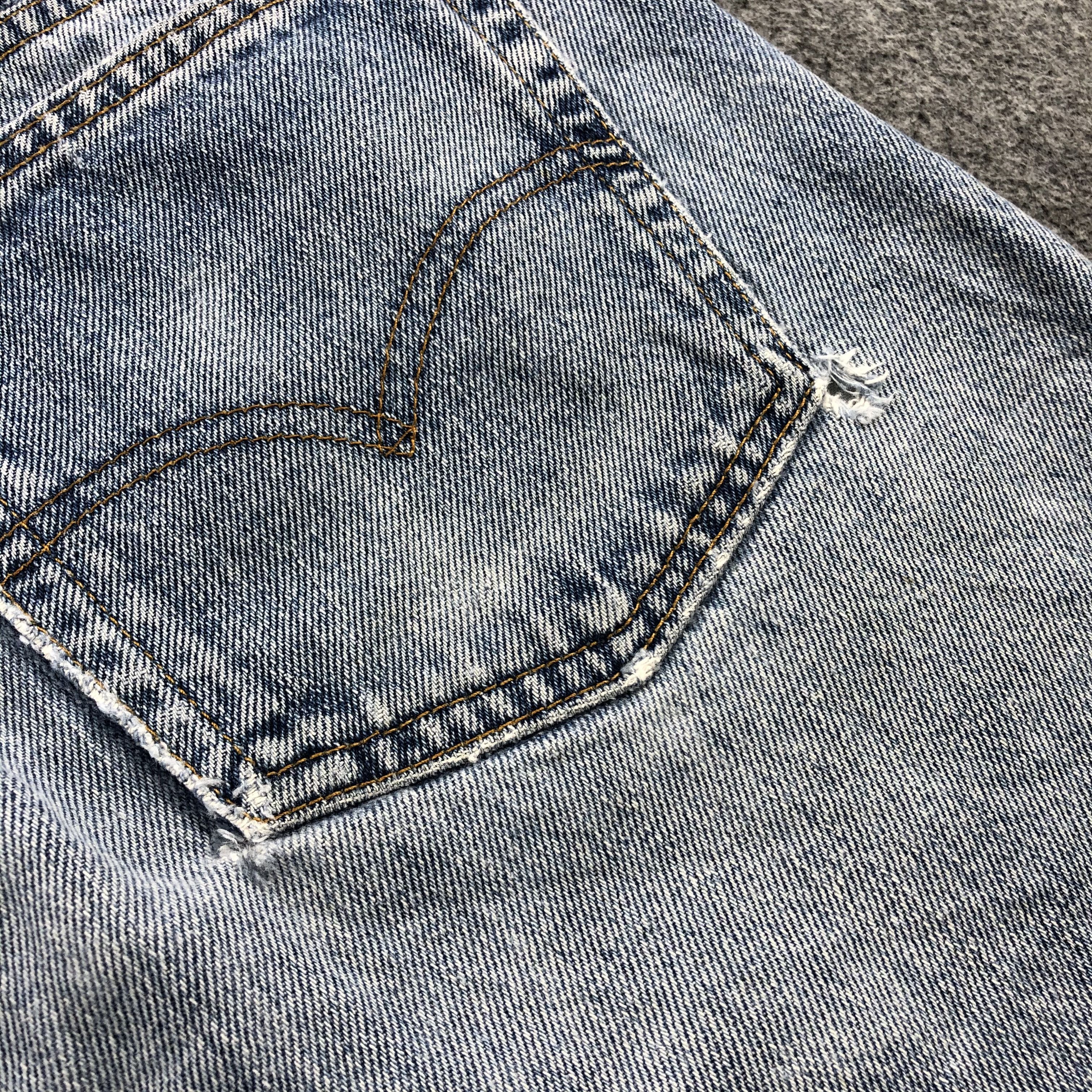 Levi's × Vintage Vintage Light Wash Levis 550 Jeans-JM1317 Size US 35 - 9 Thumbnail