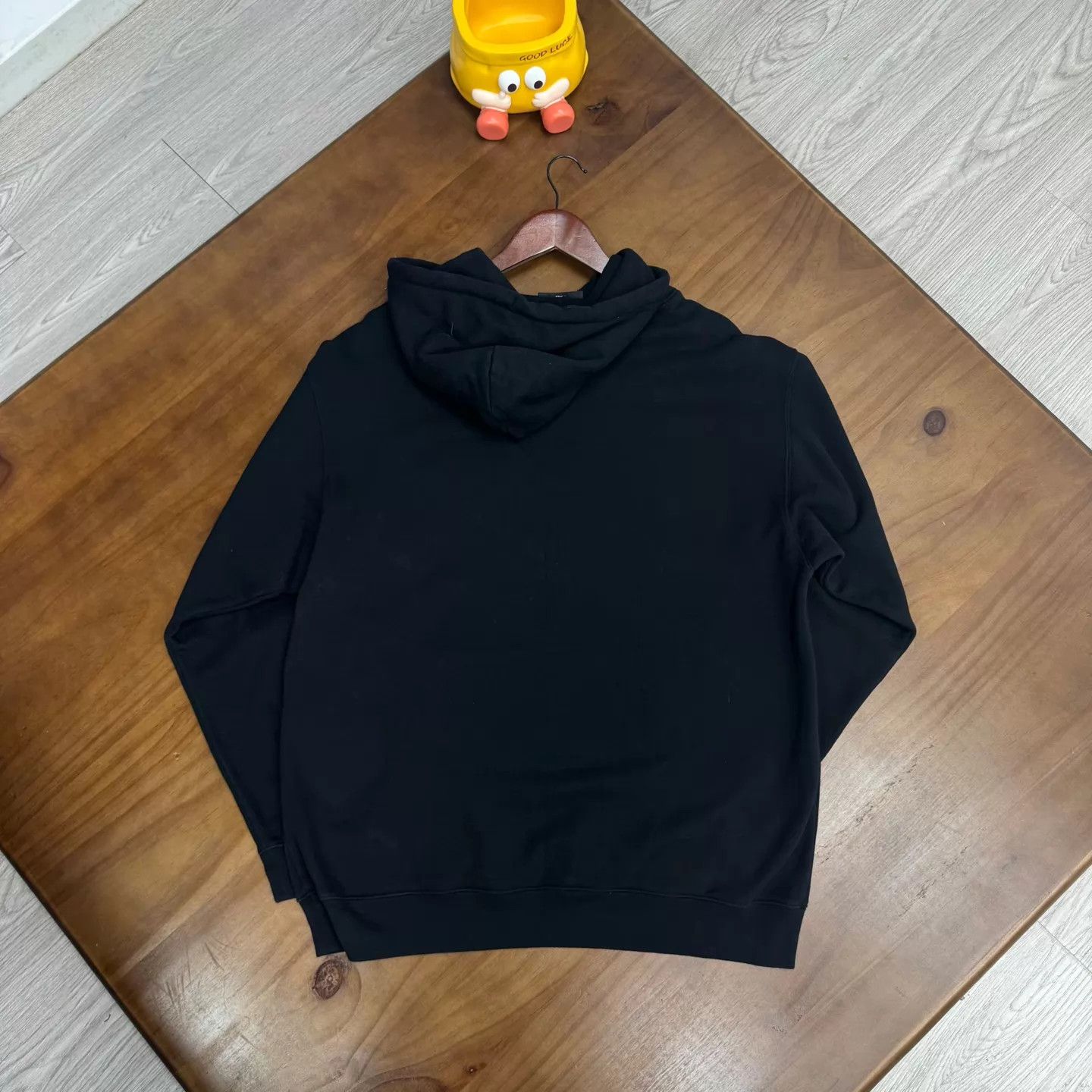Balenciaga Balenciaga Manchester United Embroidered Hoodie M Size US M / EU 48-50 / 2 - 2 Thumbnail