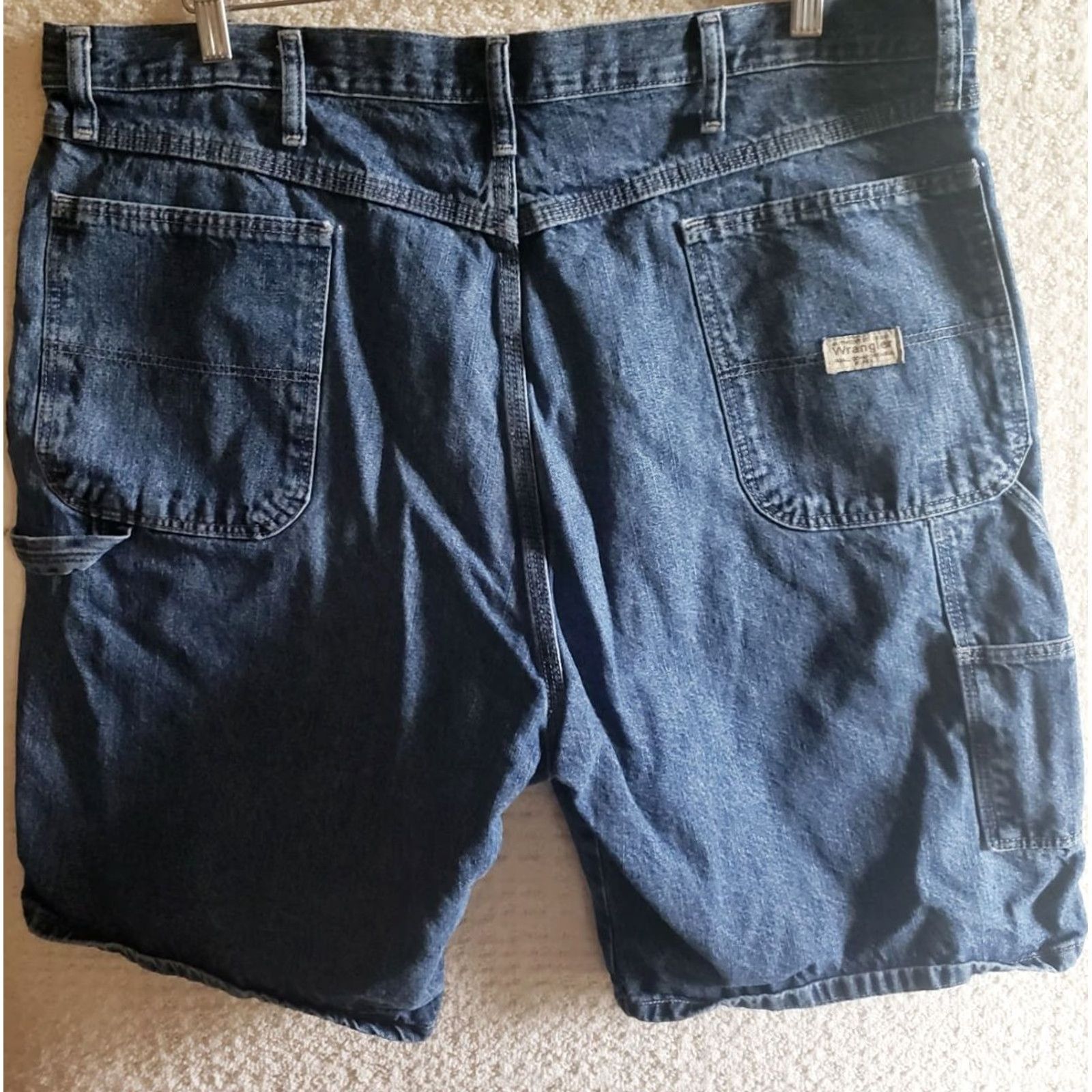 Wrangler Wrangler Men's Denim Carpenter Shorts Hammer Loop Pockets Blue 40W 10L Regular Inseam 10 High Rise Workwear Casual Outdoor 40W Mens Size US 40 / EU 56 - 4 Thumbnail