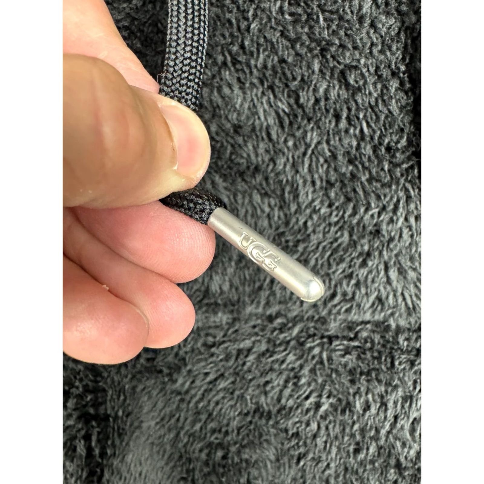 Ugg UGG RTW Hoodie Women's XS Black Sherpa Quilted Drawstring Cozy Deep Pile Size XS / US 0-2 / IT 36-38 - 5 Thumbnail