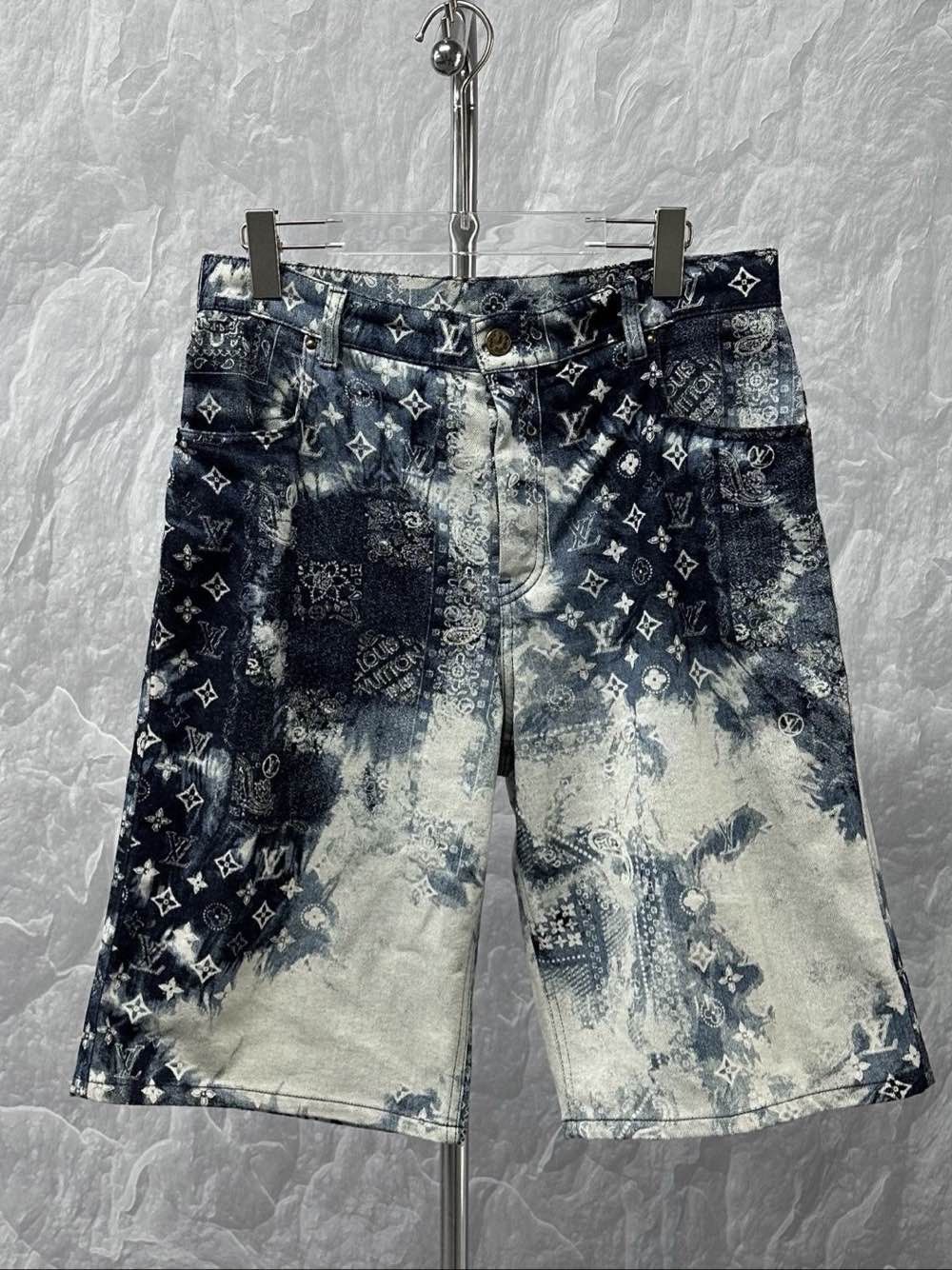 Louis Vuitton Louis Vuitton Monogram Bandana Denim Shorts Size 31 Size US 31 - 1 Thumbnail