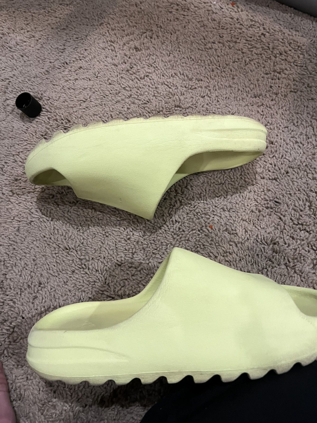 Yeezy neon green yeezy slides Size US 10 / EU 43 - 4 Thumbnail