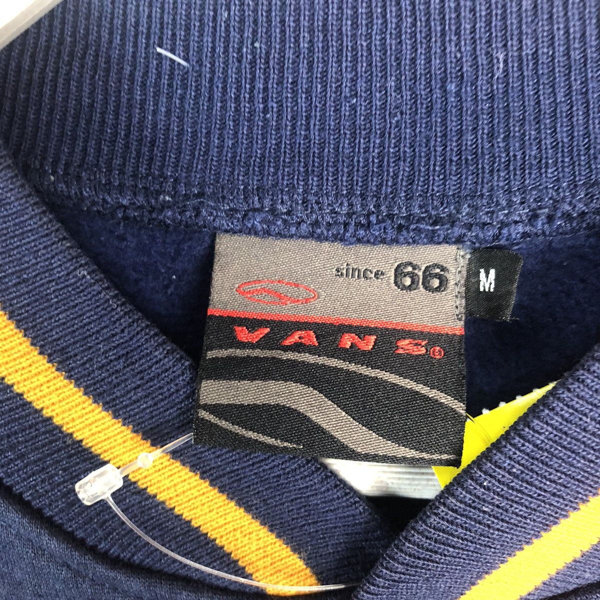 Vans Vans Dark Blue shirt #A180 Size US M / EU 48-50 / 2 - 10 Thumbnail