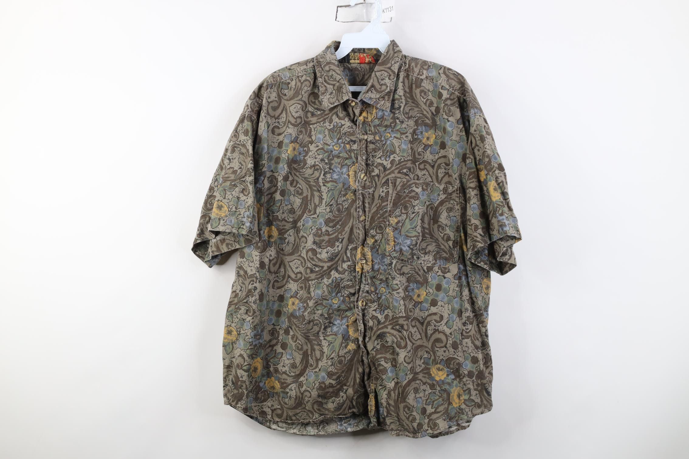 Vintage 90s Streetwear Abstract Short Sleeve Button Shirt