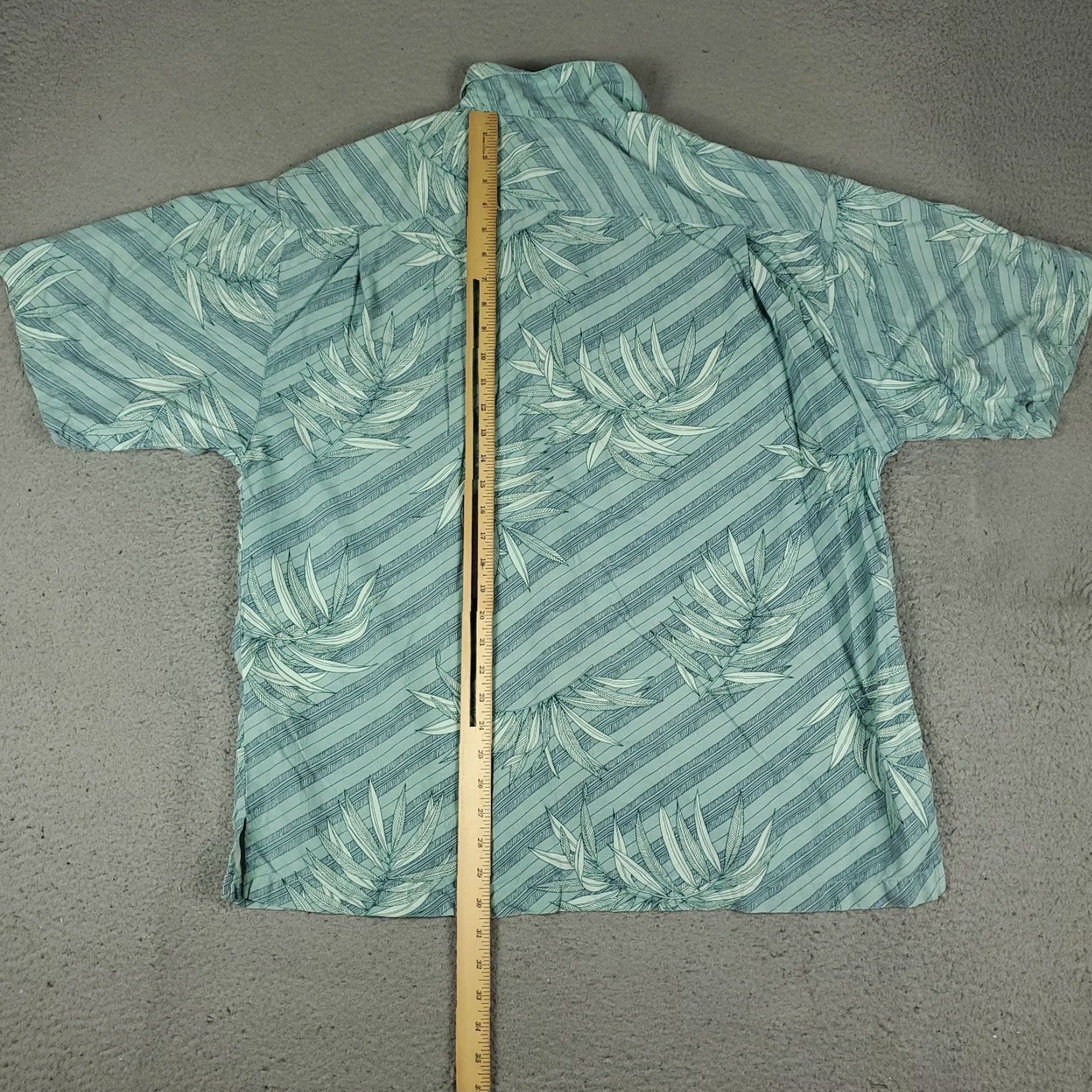 Tommy Bahama Tommy Bahama Shirt Mens XL Blue Leaf Print Silk Hawaiian Button Up Short Sleeve Shirt Size US XL / EU 56 / 4 - 3 Thumbnail