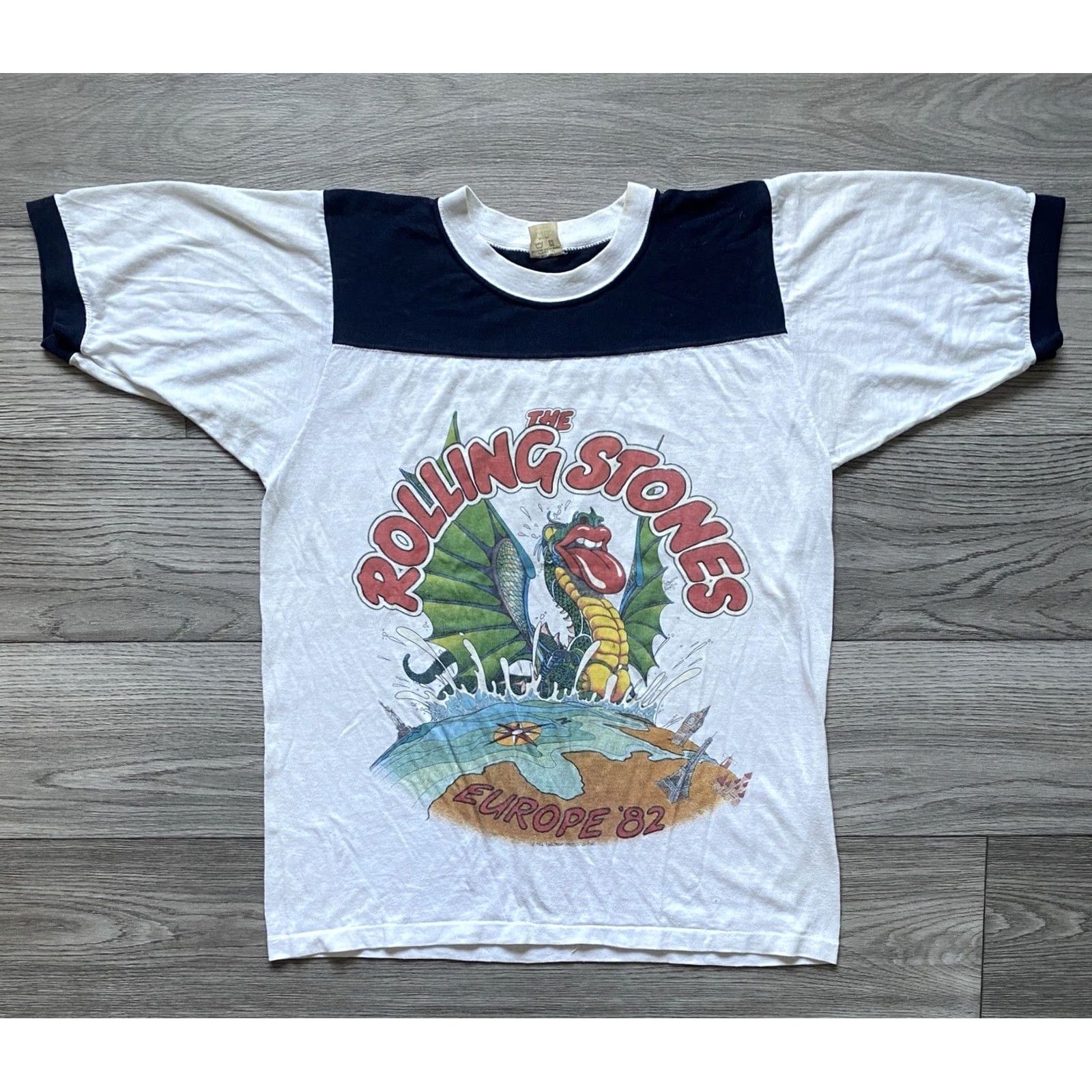 Vintage VINTAGE Rolling Stones T-Shirt Europe 1982 Concert Tour Medium White Men Band M Shirt Size US M / EU 48-50 / 2 - 2 Thumbnail
