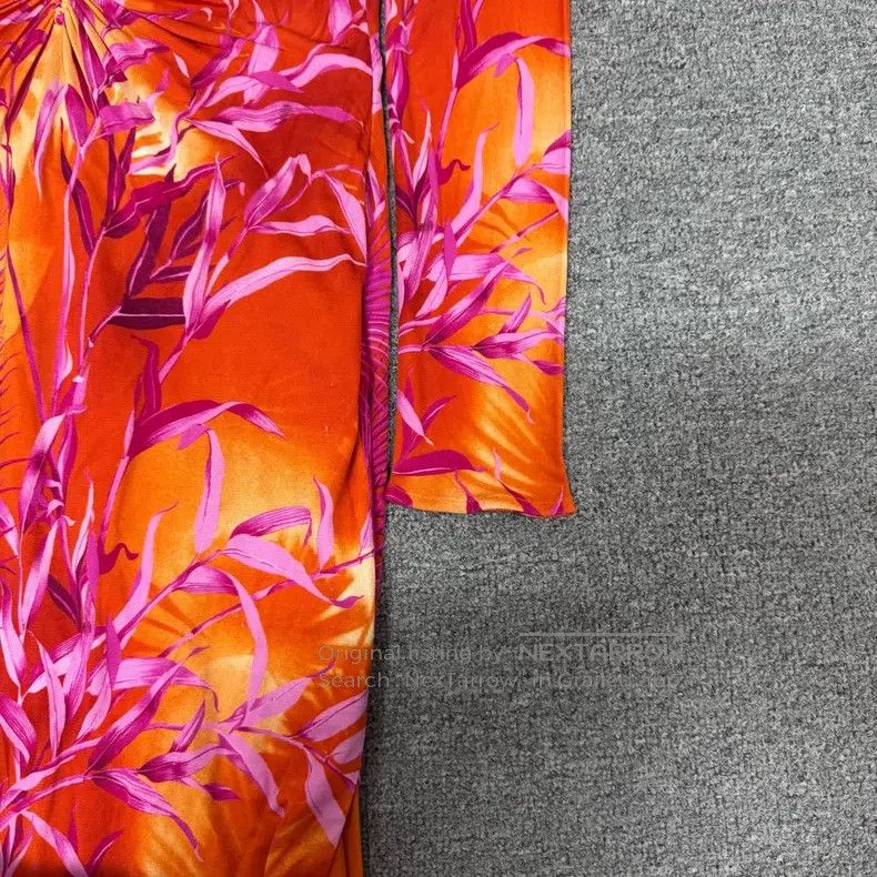 Versace Versace Wild rose dress Size M / US 6-8 / IT 42-44 - 4 Thumbnail