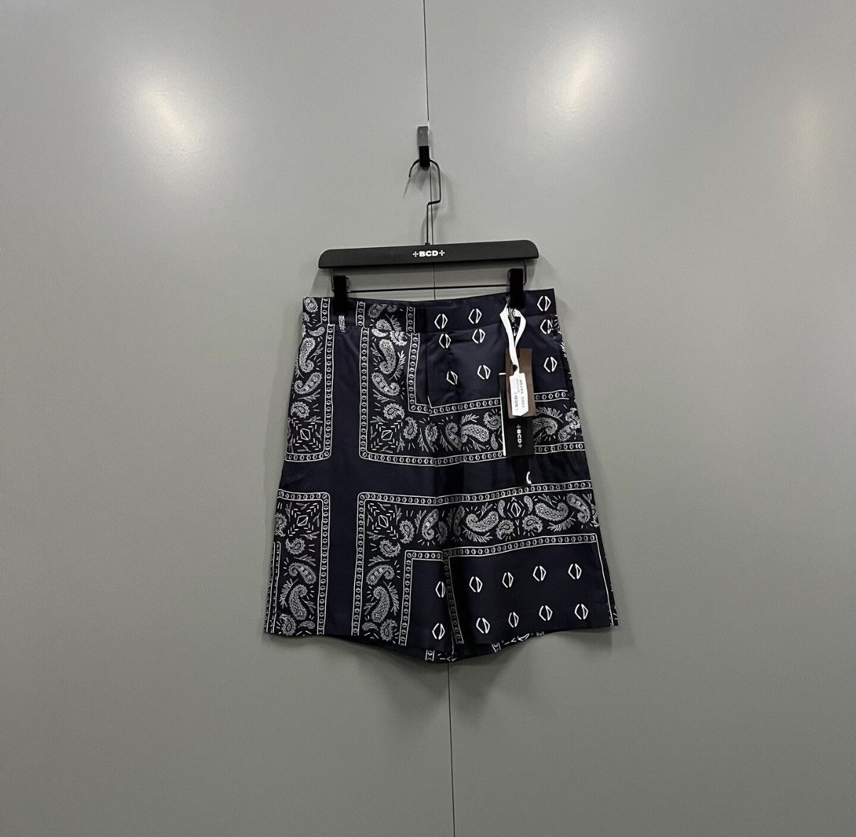 Dior Dior Silk Paisley Shorts J41 Size US 30 / EU 46 - 1 Thumbnail