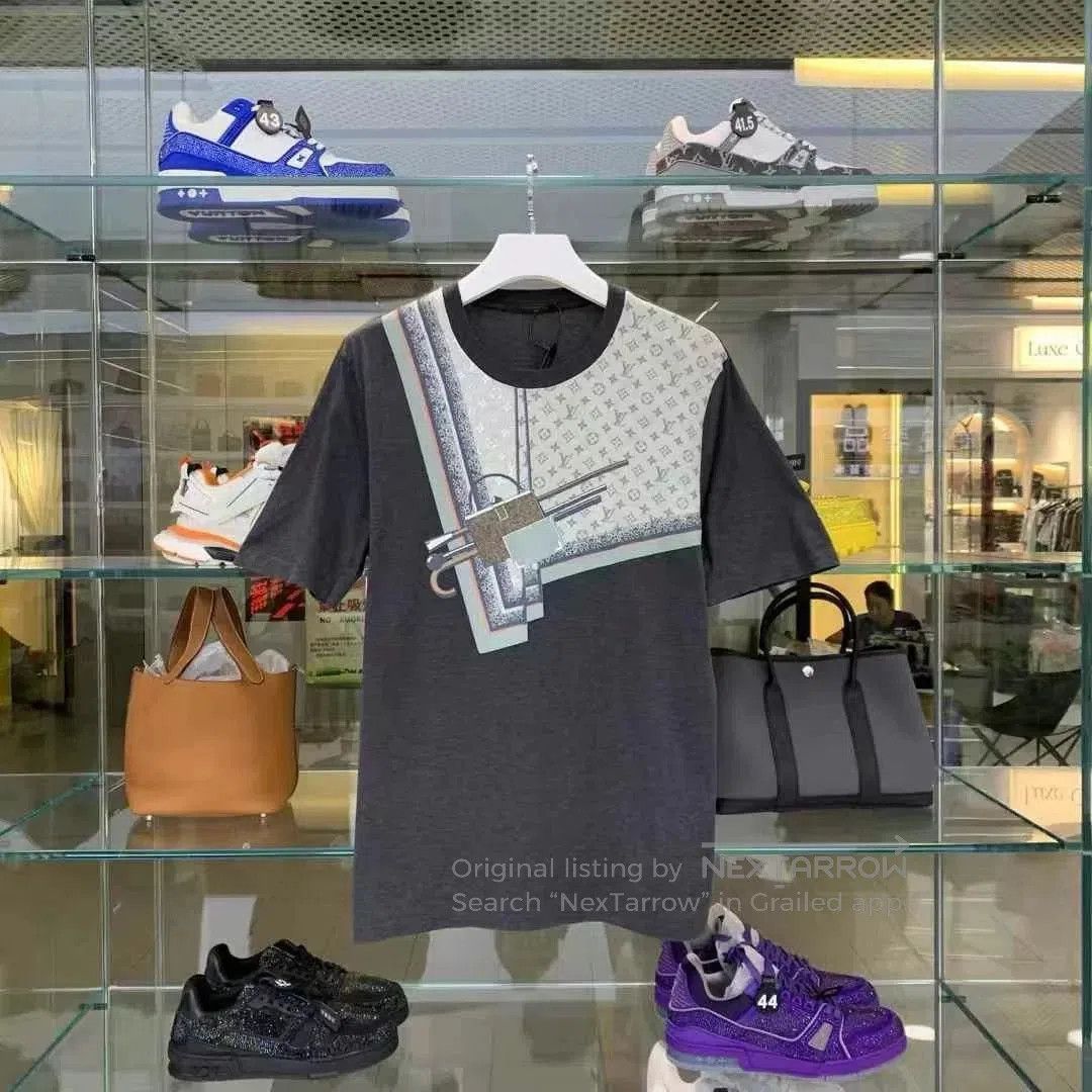 Louis Vuitton Louis Vuitton Monogram Patchwork T-shirt. Size US L / EU 52-54 / 3 - 1 Thumbnail