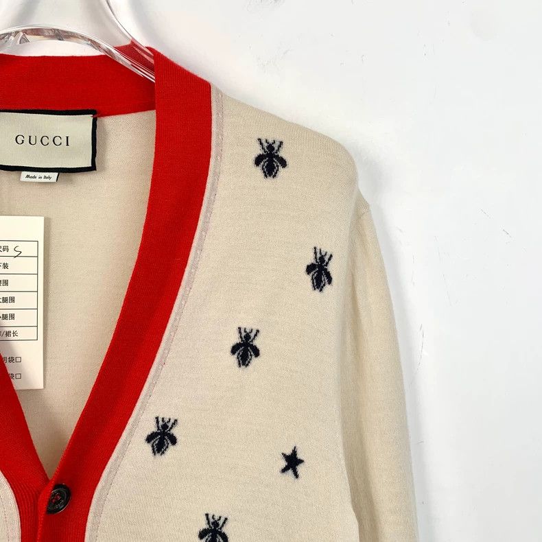 Gucci Gucci Beige bee embroidered wool V-neck long-sleeved knitte Size US S / EU 44-46 / 1 - 3 Thumbnail