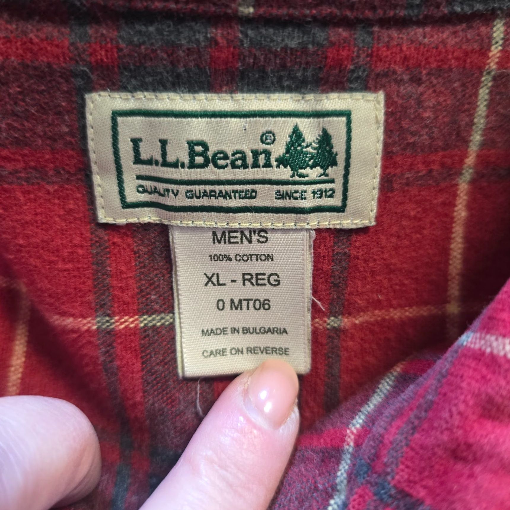 Vintage VINTAGE LL Bean Shirt Mens XL Red Plaid Flannel Outdoor Hiking Camp Button-Up Casual Workwear Size US XL / EU 56 / 4 - 4 Thumbnail