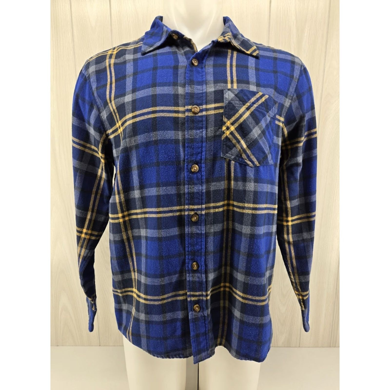 Vintage Field and Stream Shirt Button-Up Plaid Flannel Blue Yellow Men's M Medium Cotton Button-Down Pocketed Vintage: No Size US M / EU 48-50 / 2 - 2 Thumbnail