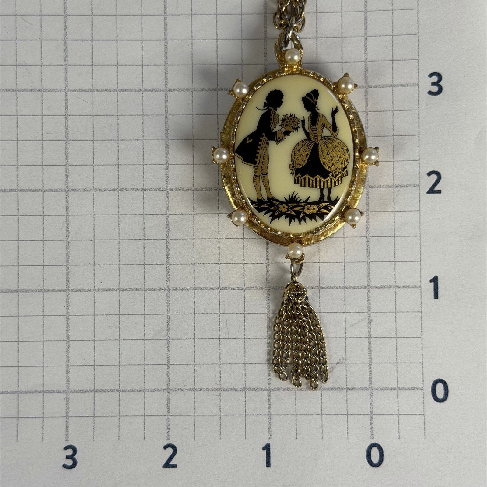 Other 1970s Victorian-Style Lovebirds Porcelain Photo Locket 17" Size ONE SIZE - 10 Thumbnail