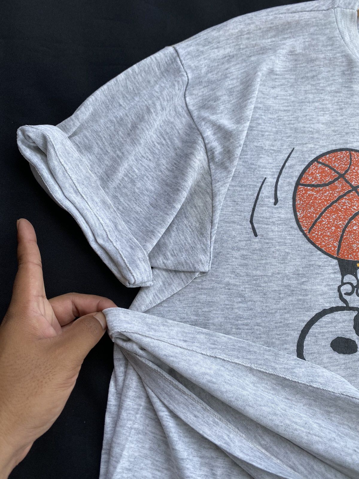 NBA Rare Vintage 90s Snoopy x Los Angeles Lakers Tshirt Size US M / EU 48-50 / 2 - 13 Thumbnail