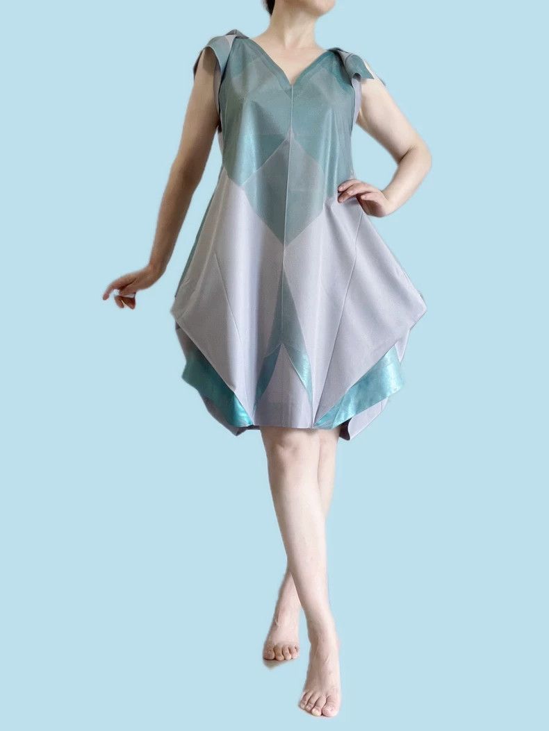 Issey Miyake Issey Miyake size:3 Blue and pink flower bud dress Size XS / US 0-2 / IT 36-38 - 1 Thumbnail