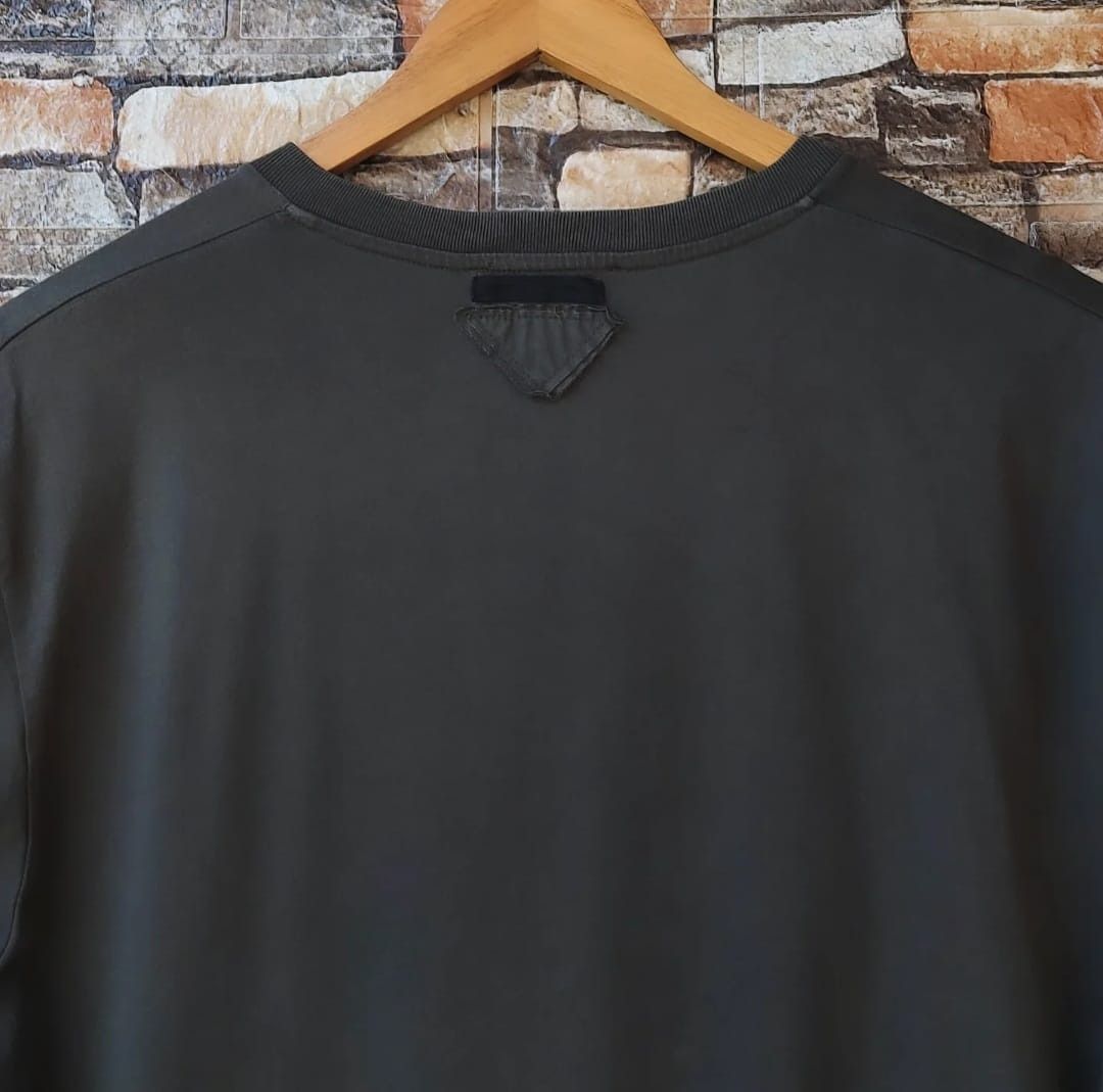 Prada PRADA VNECK TSHIRT Size US M / EU 48-50 / 2 - 4 Thumbnail