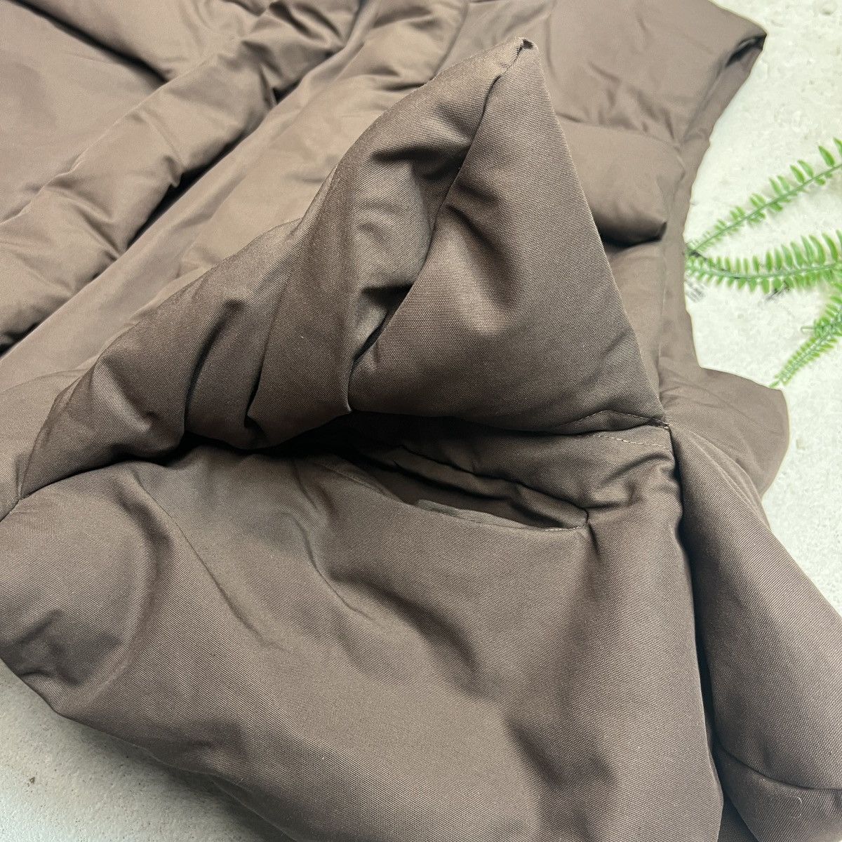 ジャケット・アウター Yeezy Down Vest Brown Sample Kanye West × Yeezy Yeezy Kanye West Sample Puffer Brown Vest 1/1