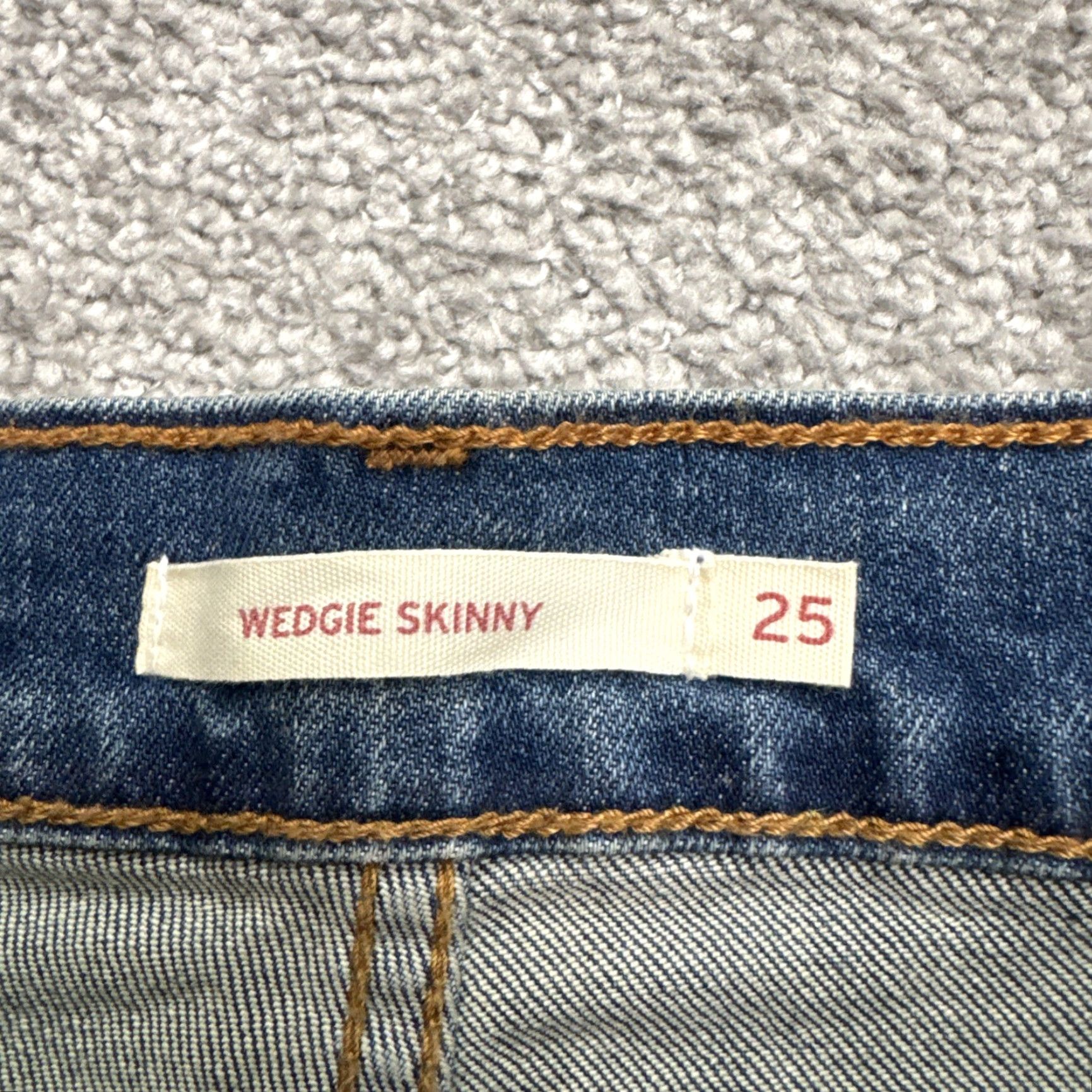 Levi's Levi’s Wedgie Skinny Distressed Denim Jeans Womens 25 Button Fly High Rise 24x26 Blue Jeans Size 42" / US 20 - 7 Thumbnail