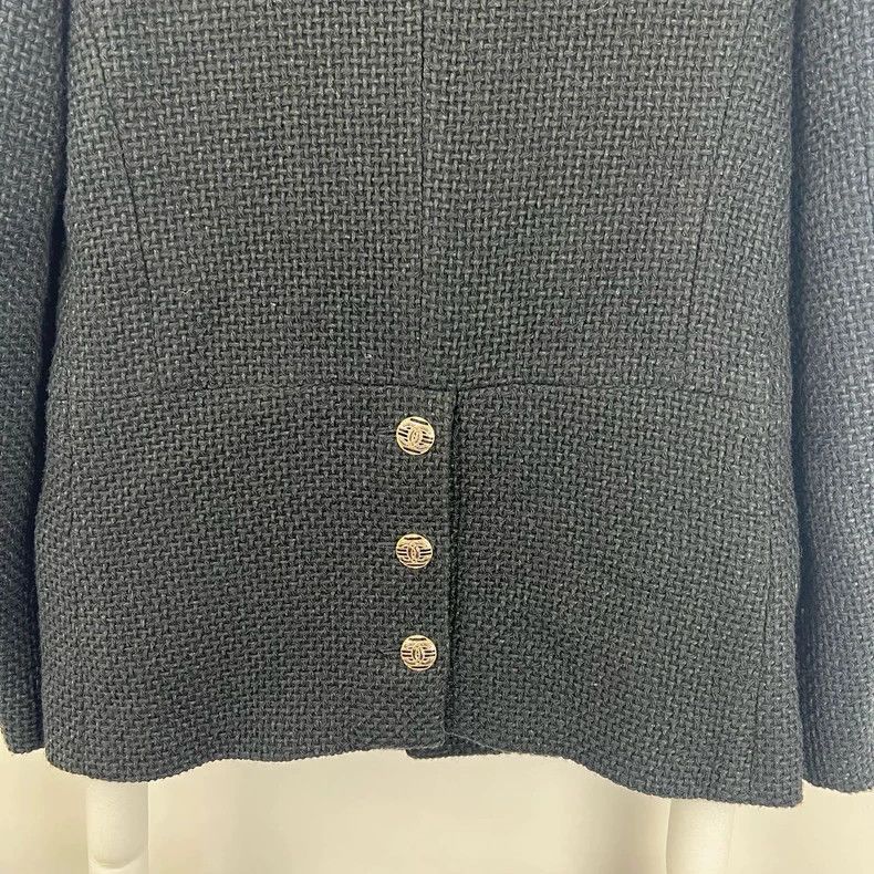 Chanel Chanel Black tweed double-breasted gold-button suit jacket Size XXS / US 00 / IT 34 - 7 Thumbnail
