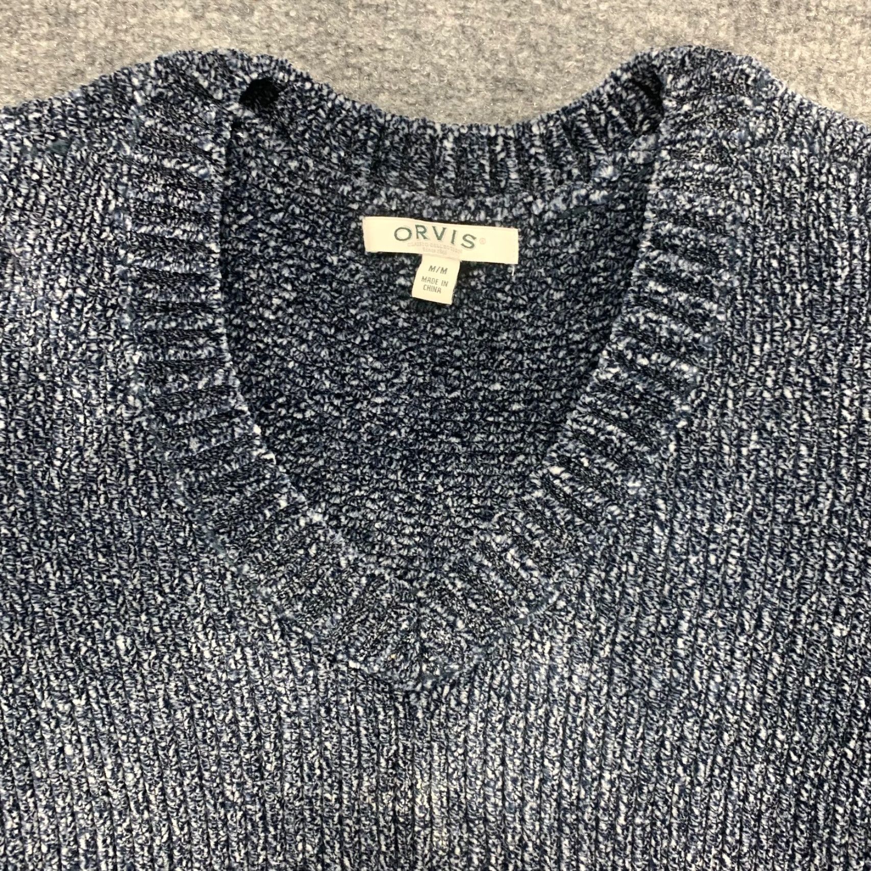 Orvis Orvis Womens Medium Blue Chenille Velvet Soft Pullover Knit V Neck Sweater Size M / US 6-8 / IT 42-44 - 4 Thumbnail